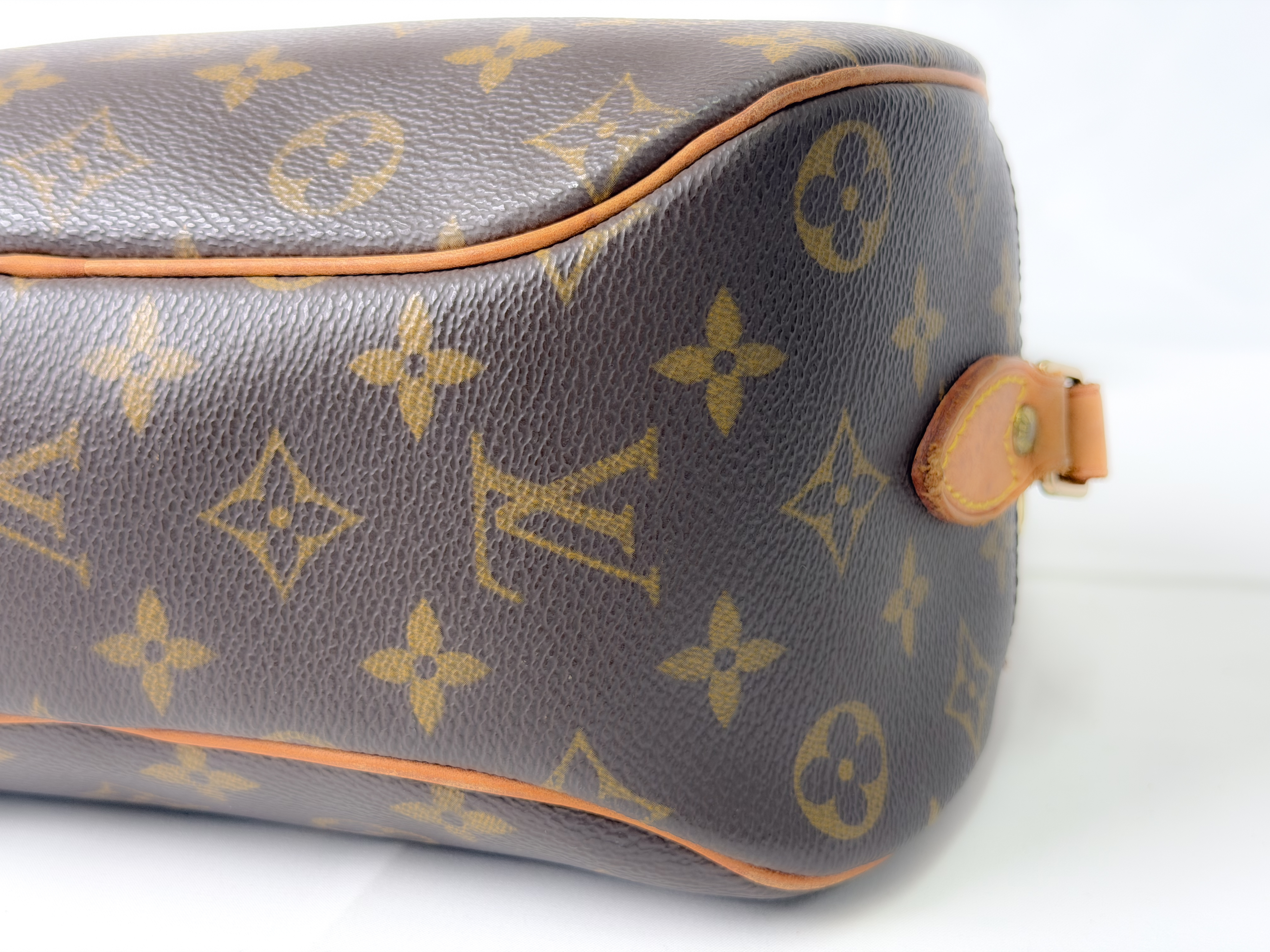 Monogram M51221 Blois Shoulder Bag — view 3