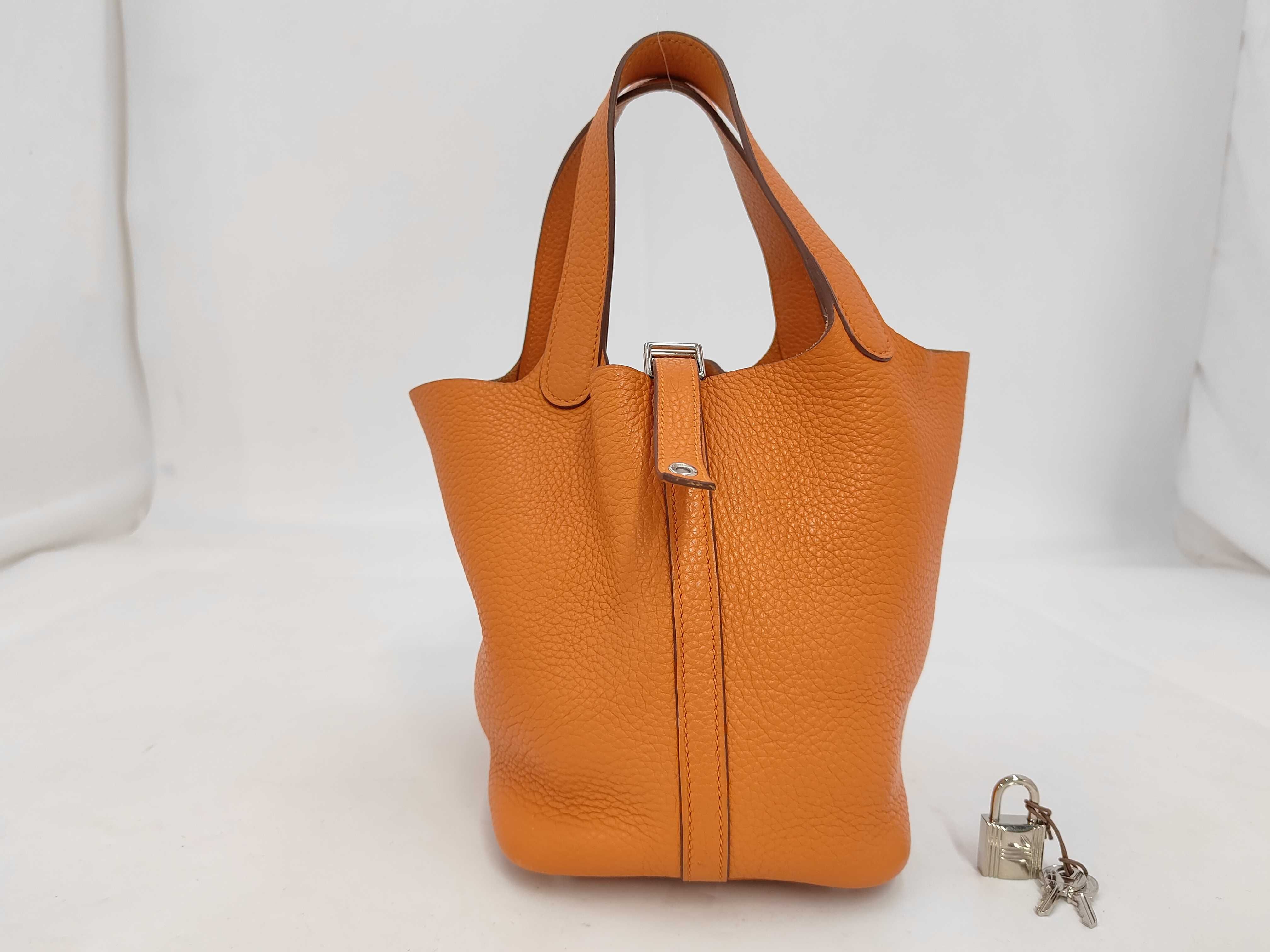 Picotin Lock PM handbag in Taurillon Clemence leather