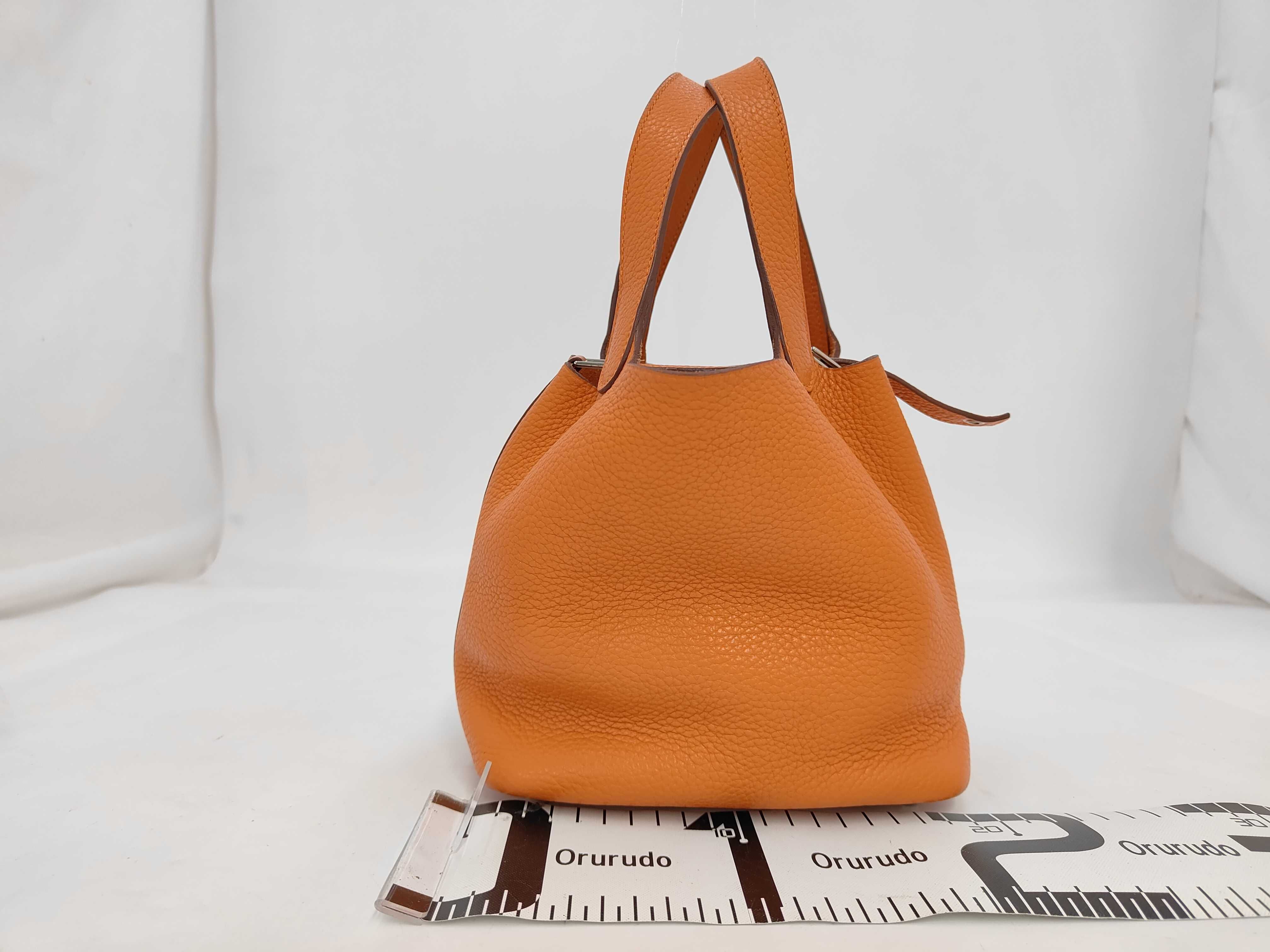 Picotin Lock PM handbag in Taurillon Clemence leather — view 2