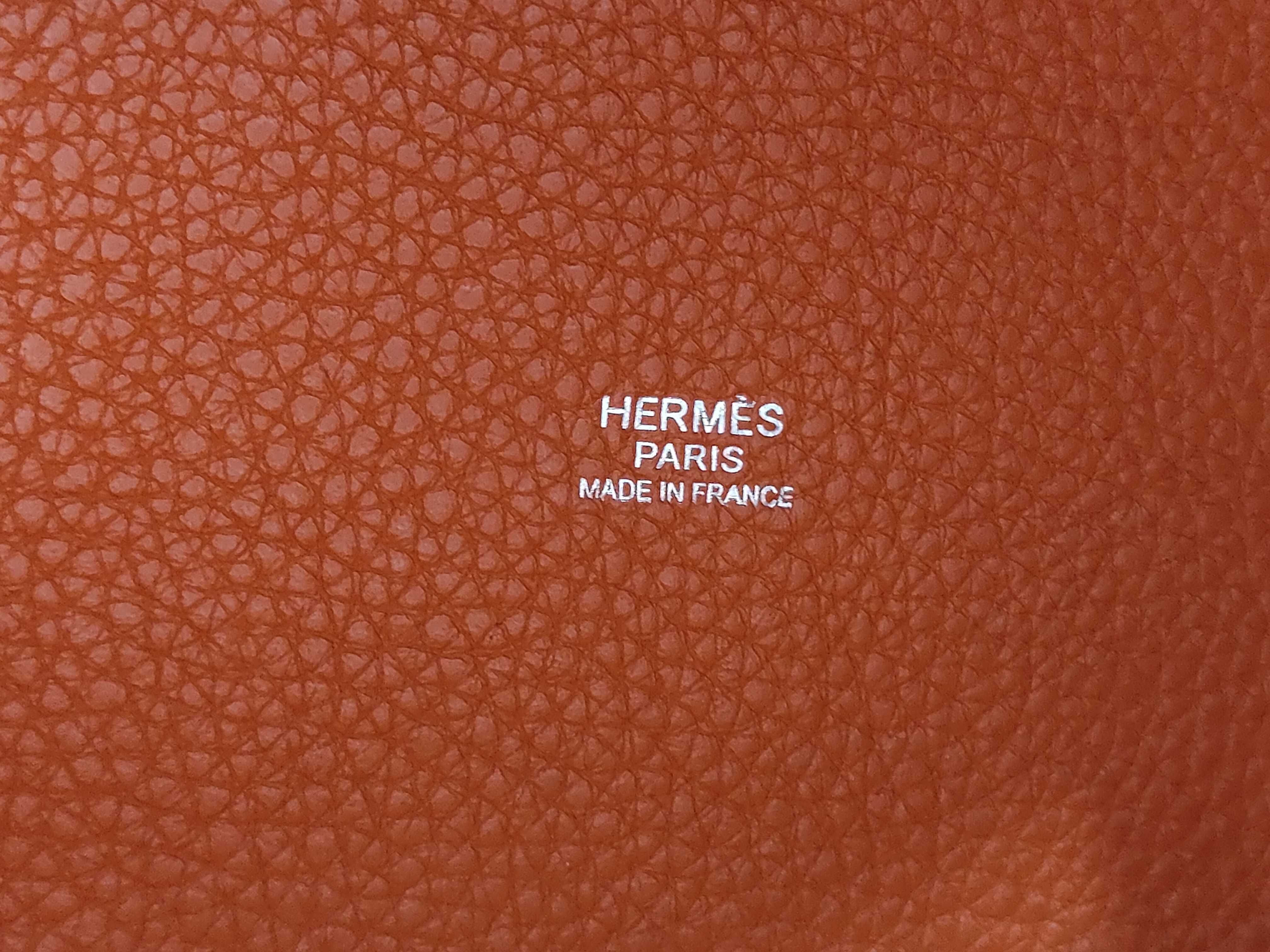 Picotin Lock PM handbag in Taurillon Clemence leather — view 9