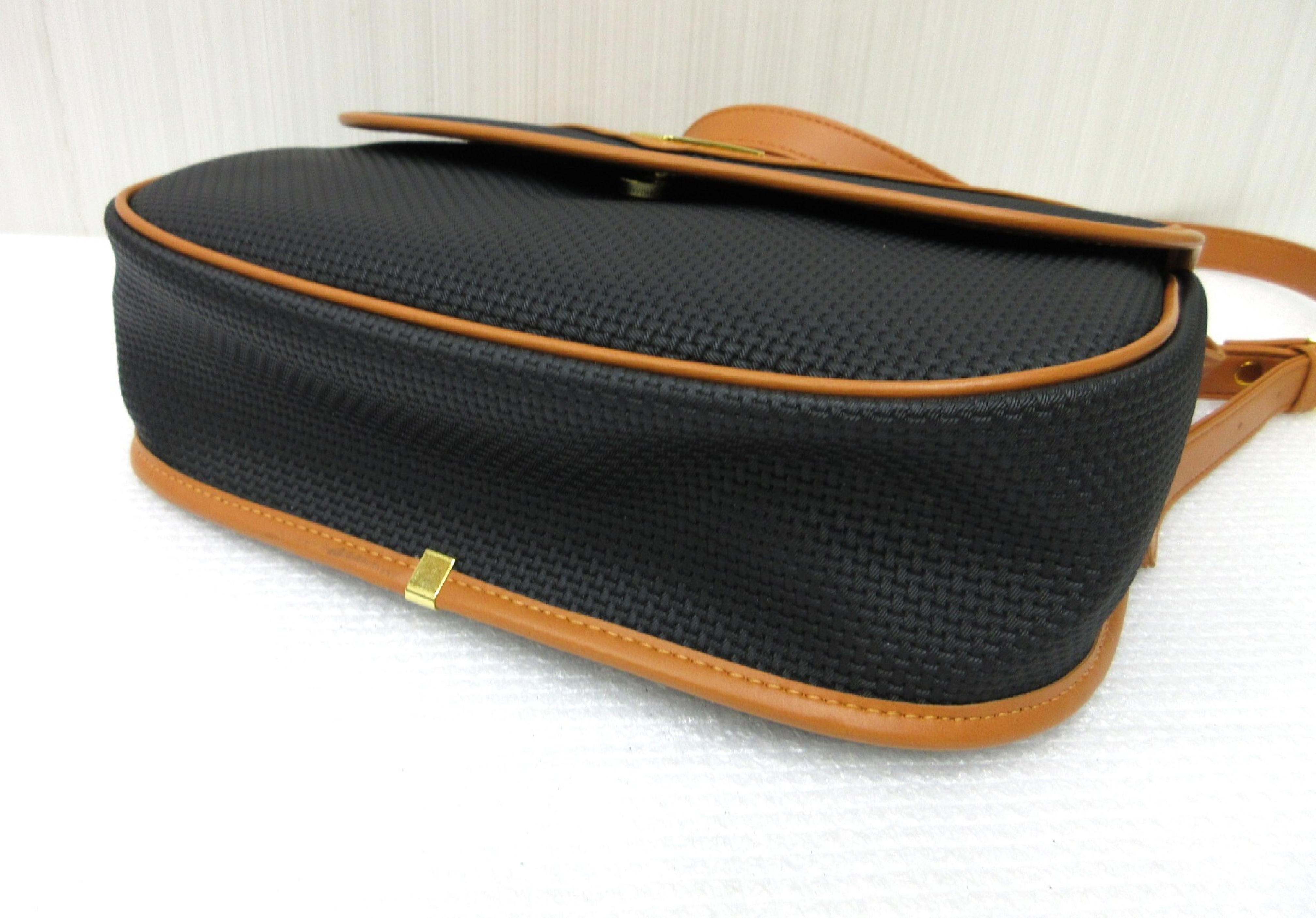 Vintage Triangle Logo Leather Shoulder Bag, Crossbody Bag — view 3