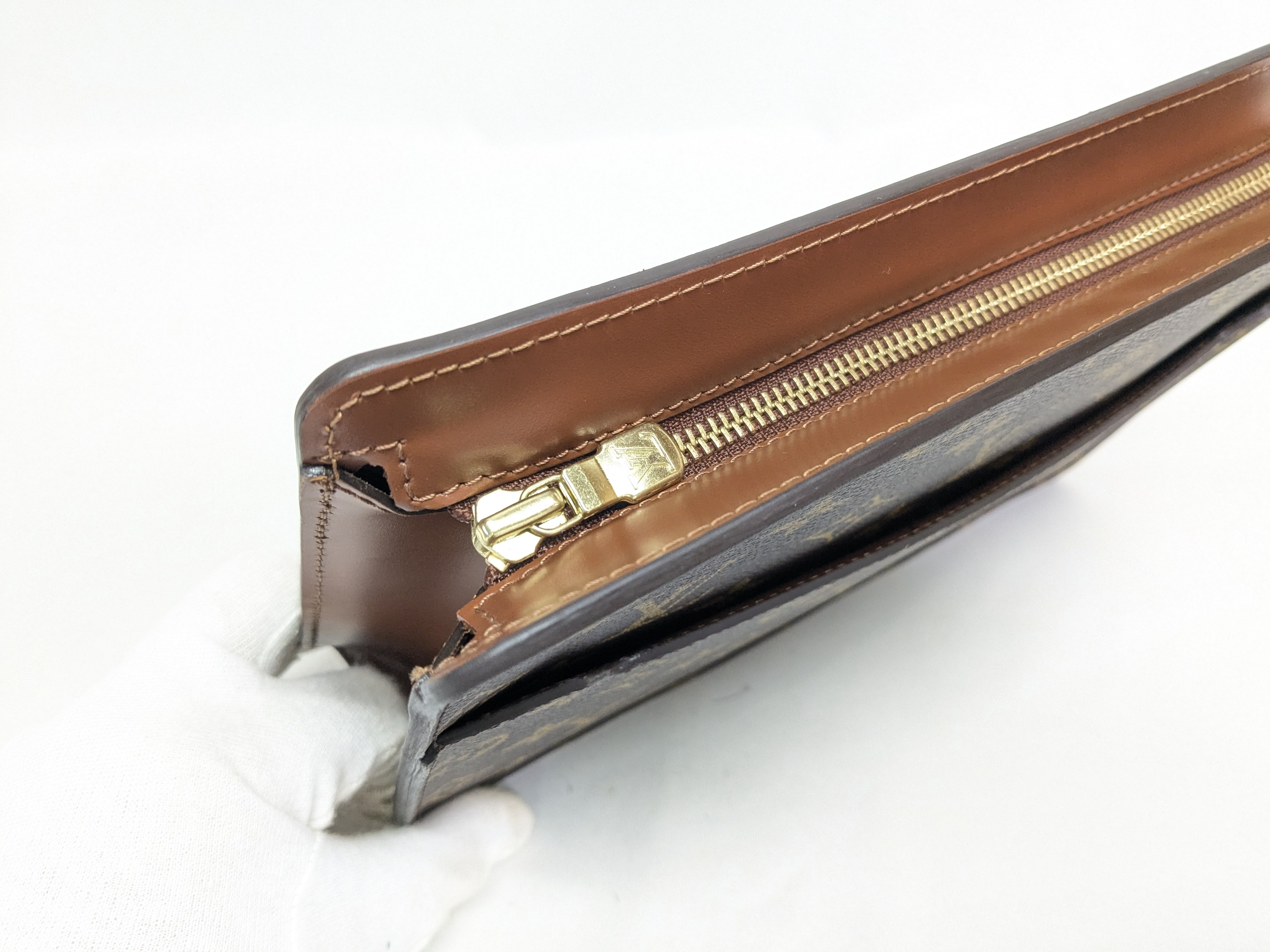 LV Monogram Pochette Homme (No stickiness) Second Bag — view 5