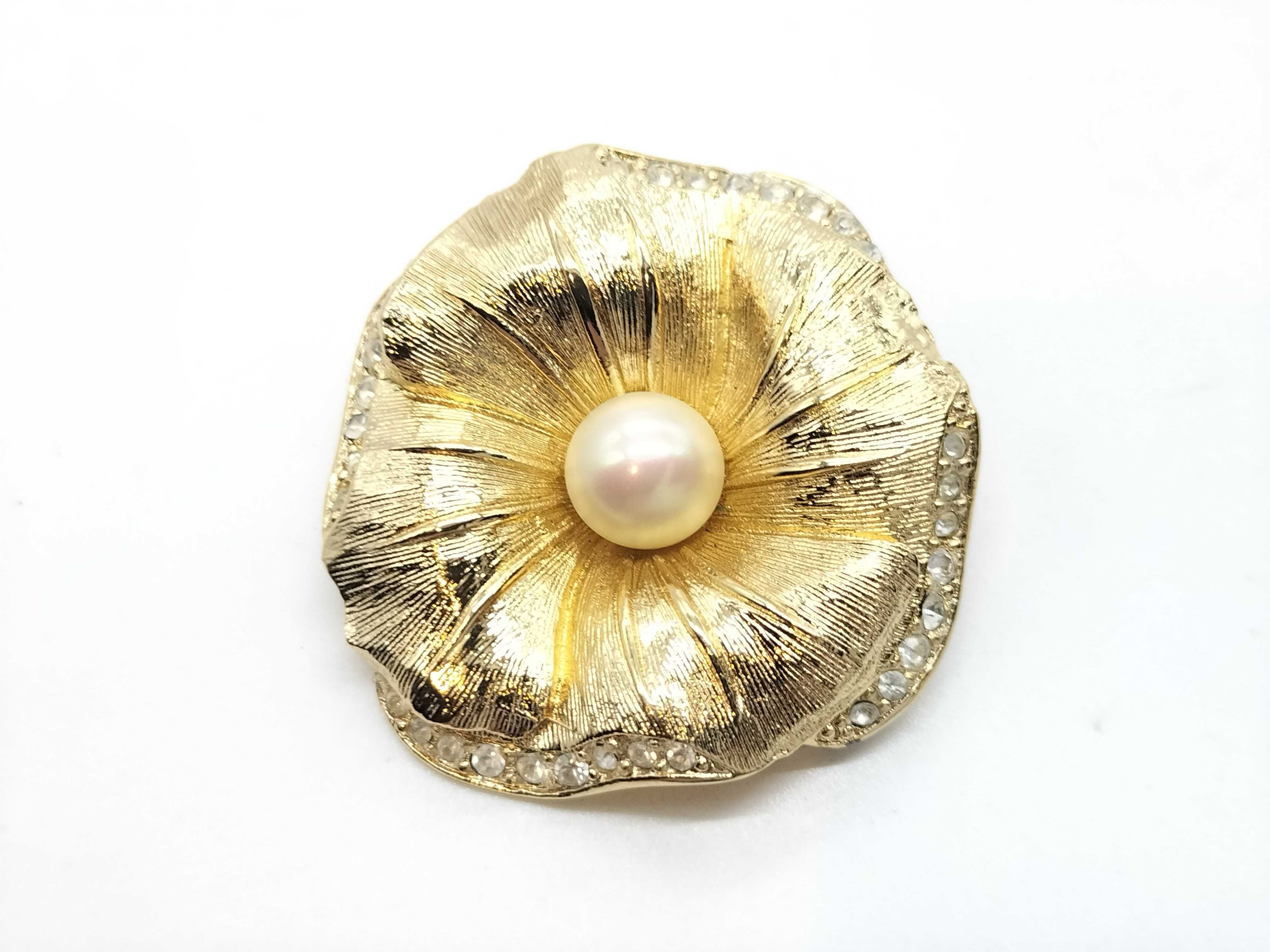 Pearl Brooch
