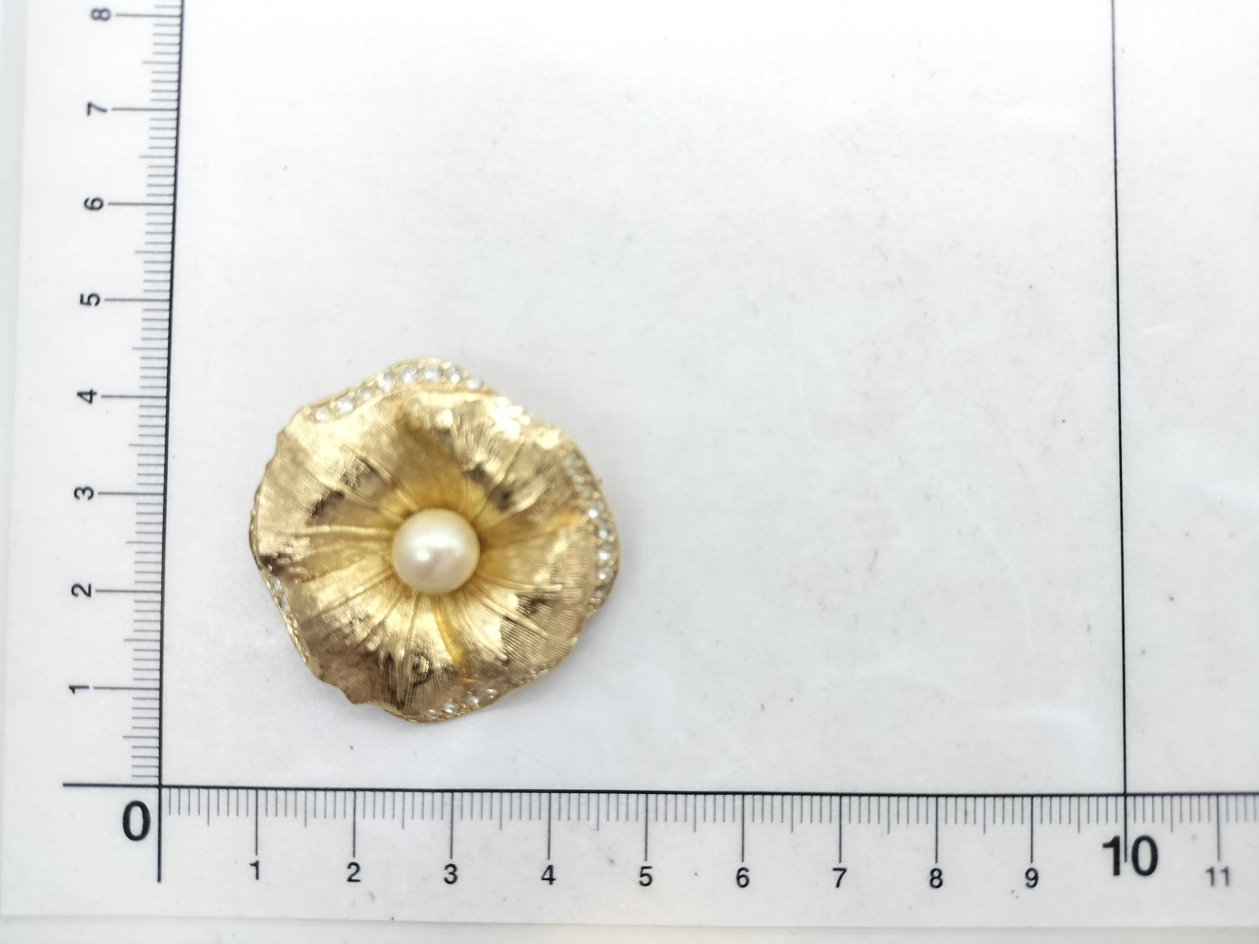 Pearl Brooch — view 8