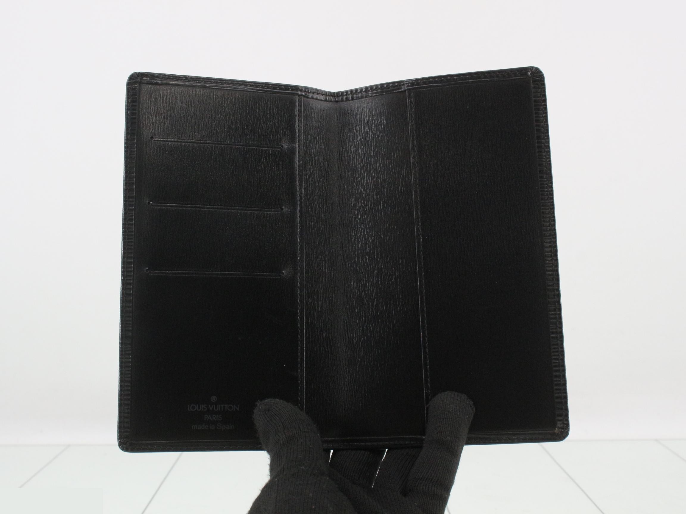 wallet — view 4