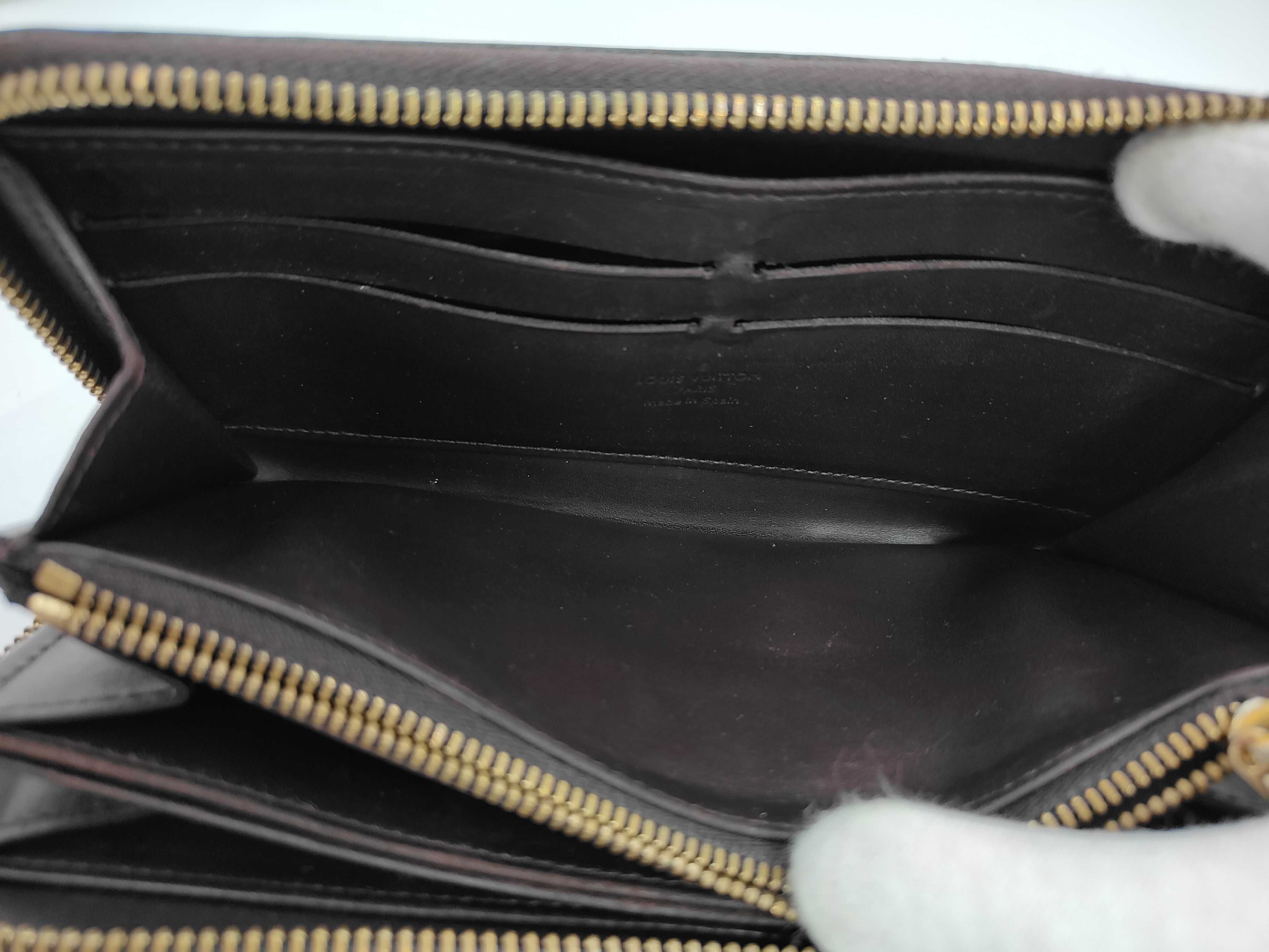 Vernis Amarante Zippy Wallet — view 4