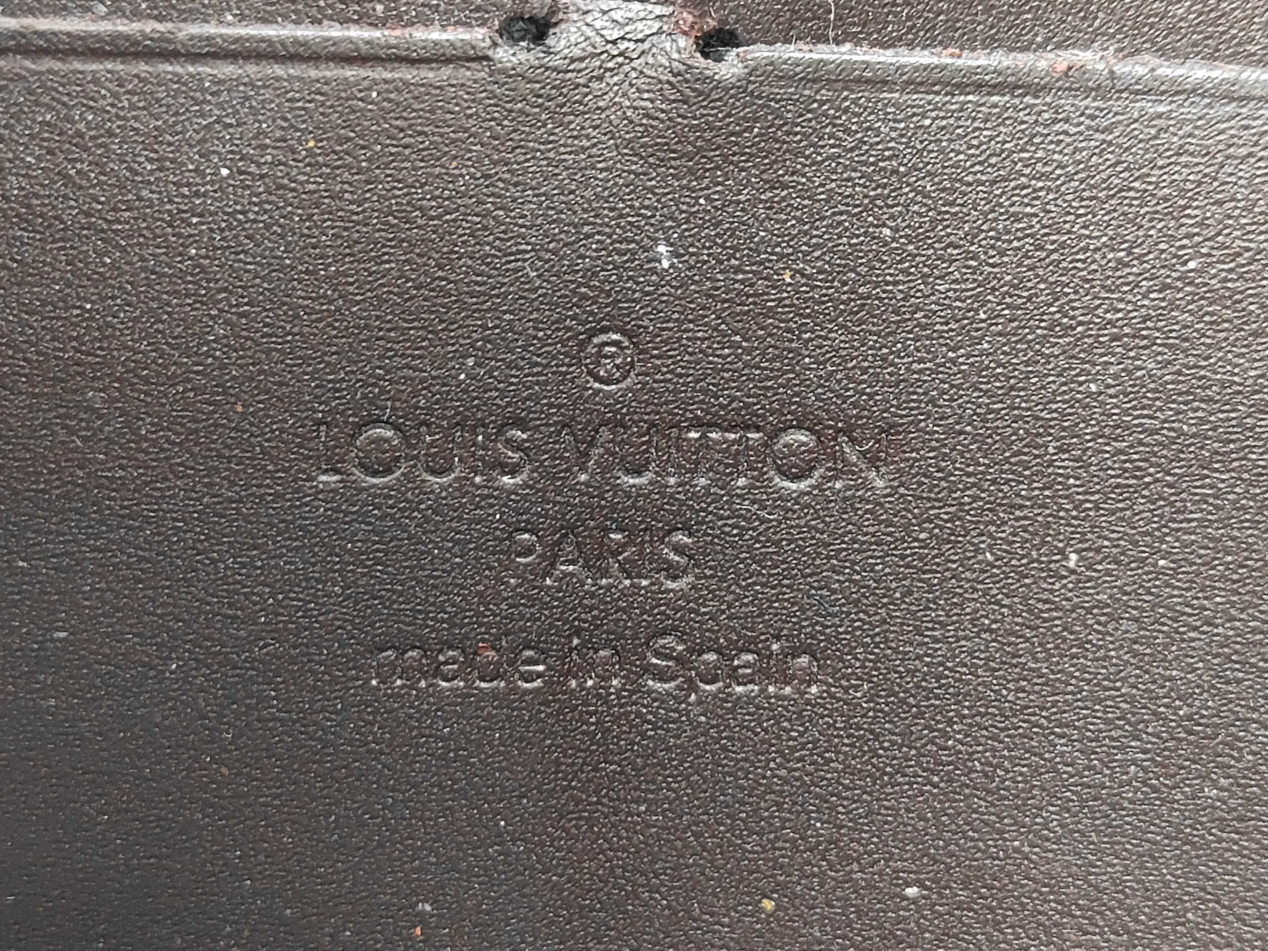 Vernis Amarante Zippy Wallet — view 7