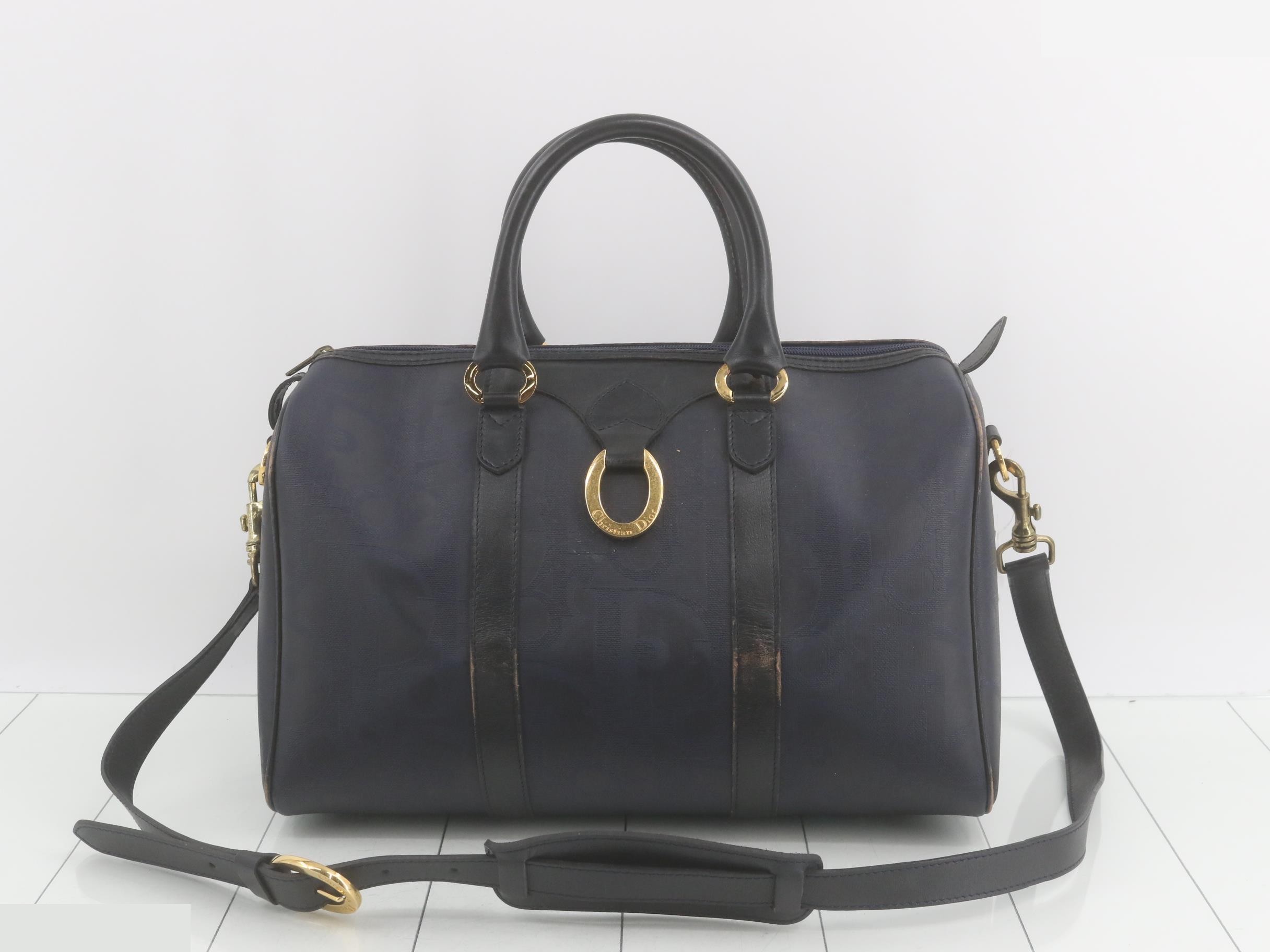 Trotter Boston bag with shoulder strap