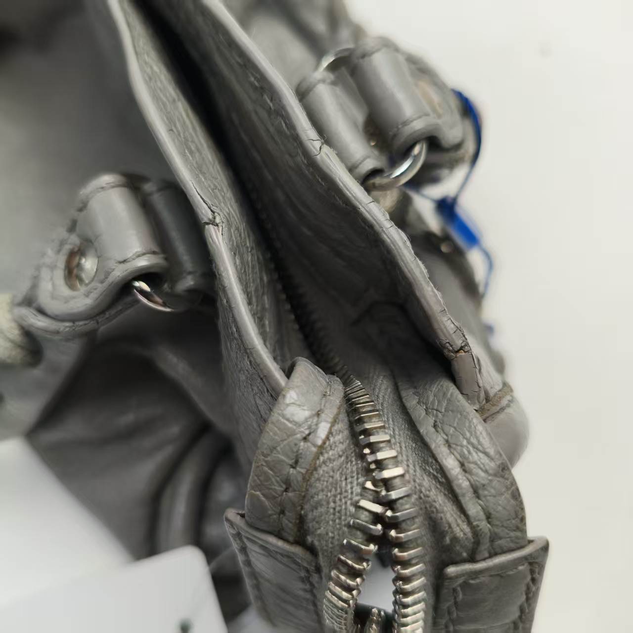 【*Shipped from: China*】BALENCIAGA Leather Shoulder Bag — view 12