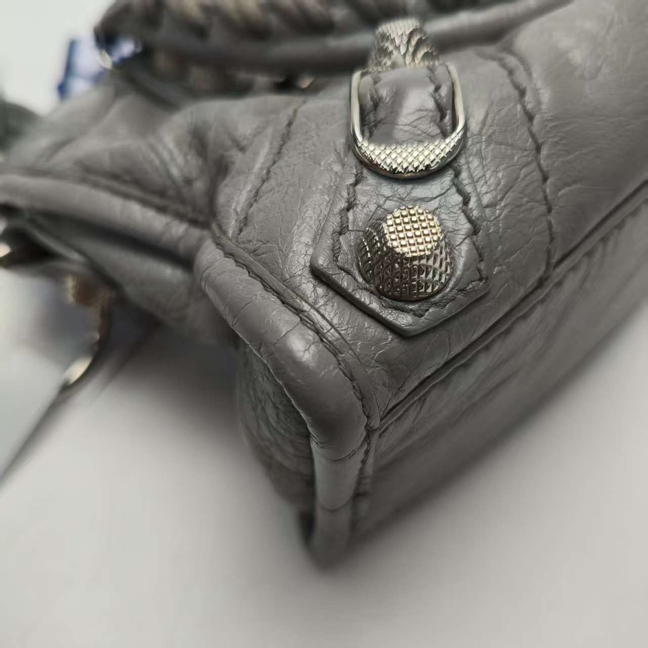 【*Shipped from: China*】BALENCIAGA Leather Shoulder Bag — view 8
