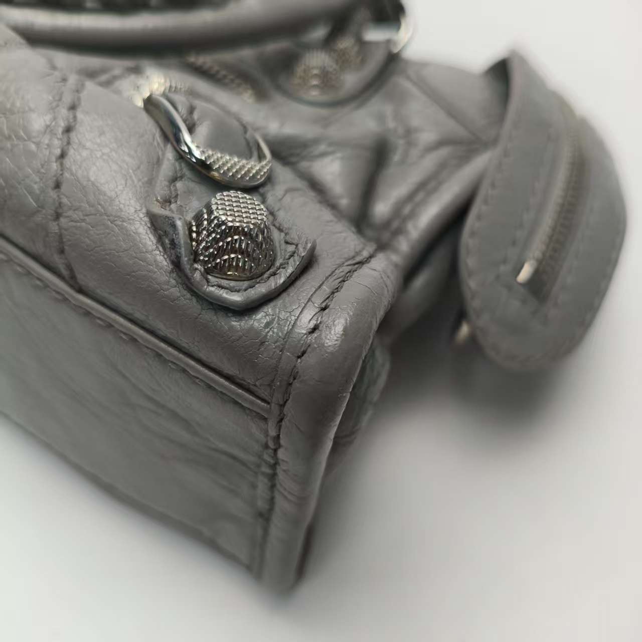 【*Shipped from: China*】BALENCIAGA Leather Shoulder Bag — view 9