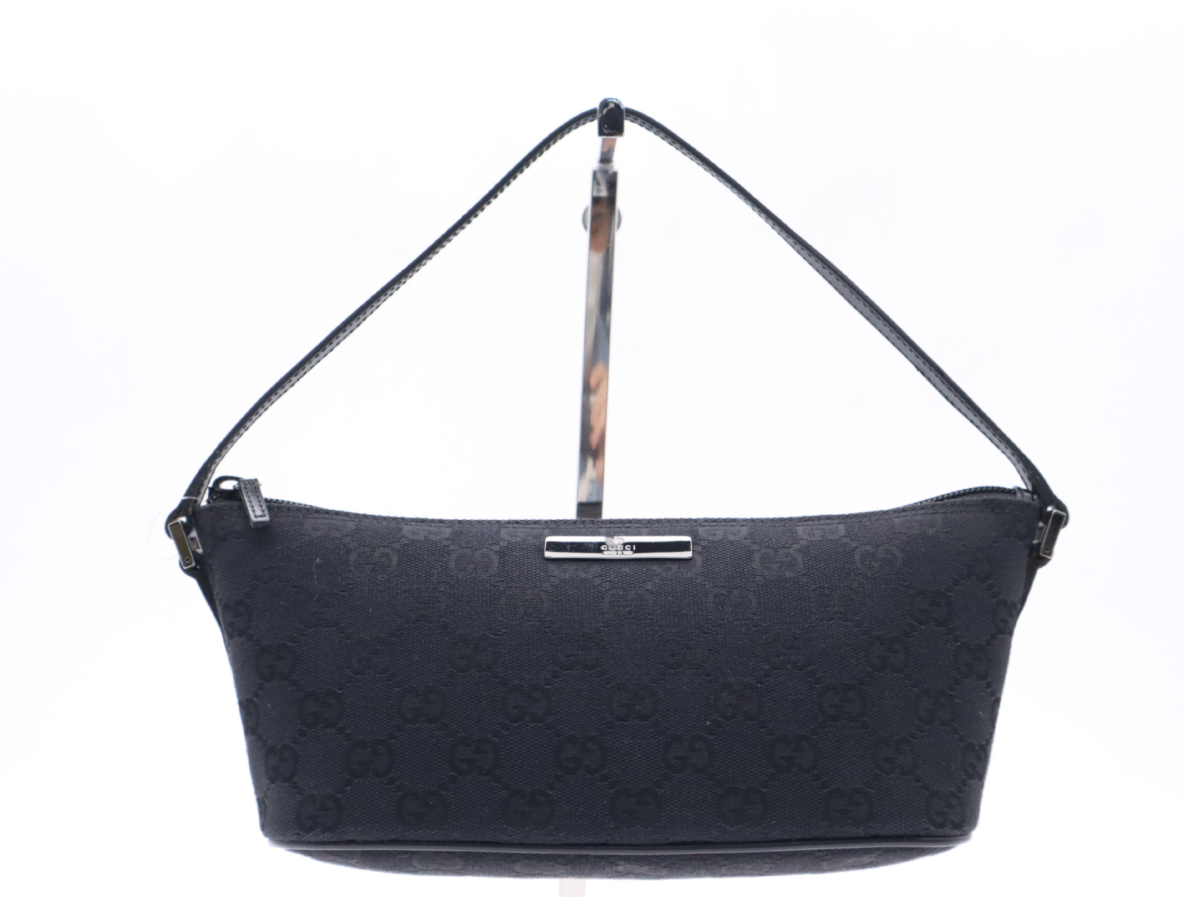07198 GG Canvas Black Handbag