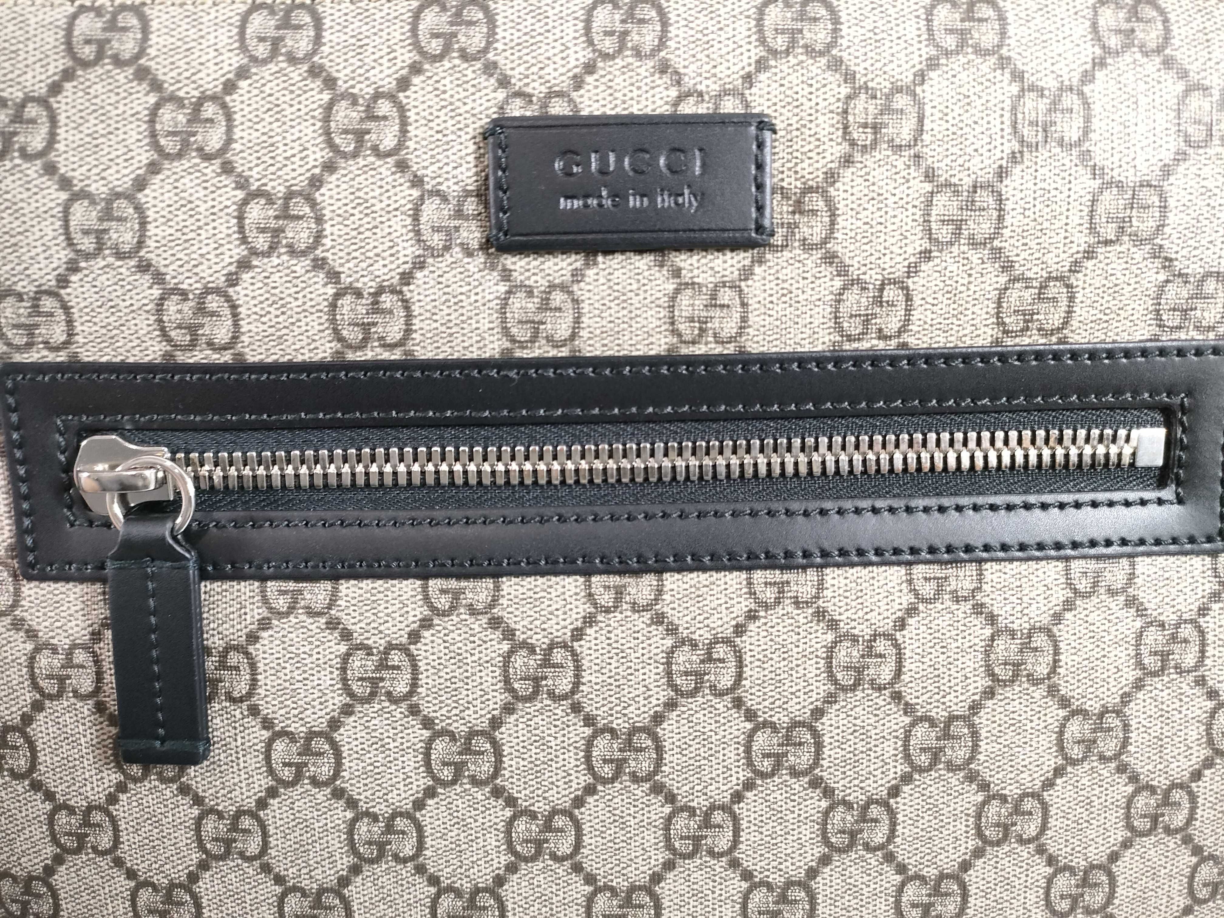 GG Supreme Messenger Bag Shoulder Bag — view 14