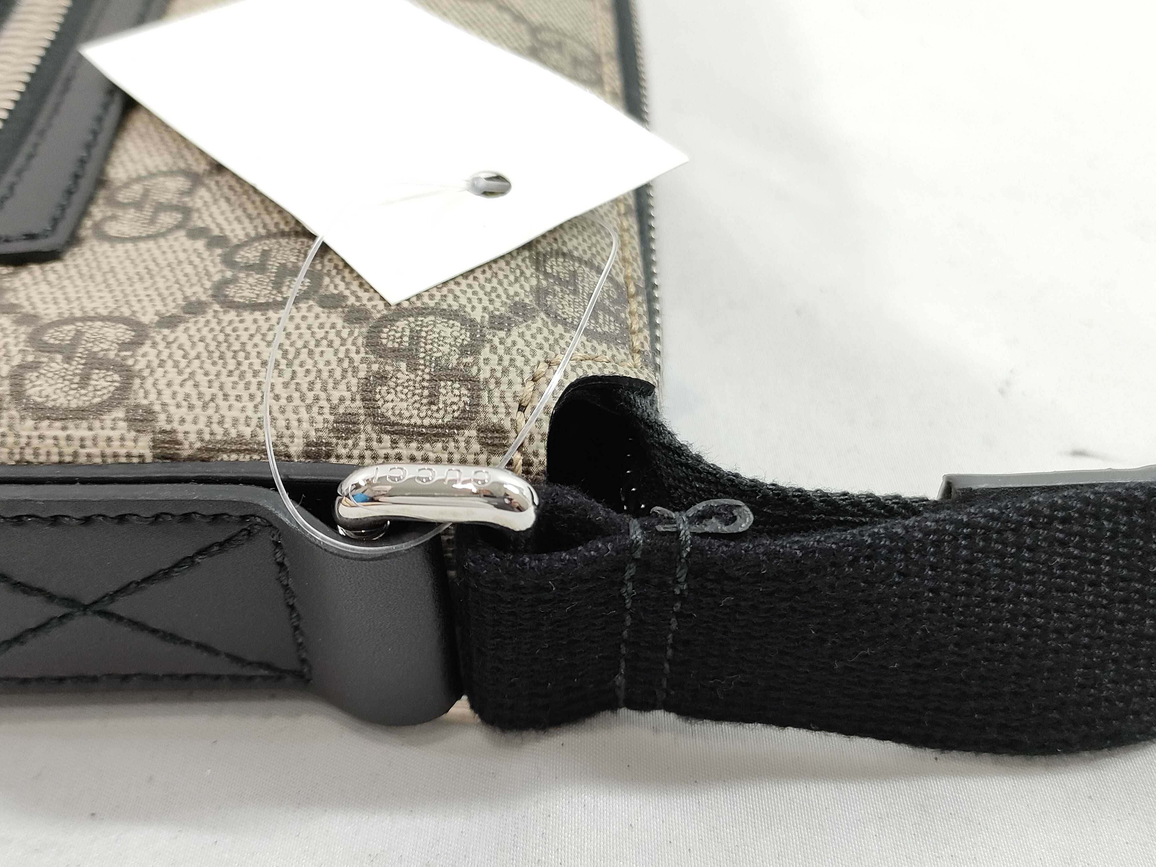 GG Supreme Messenger Bag Shoulder Bag — view 5