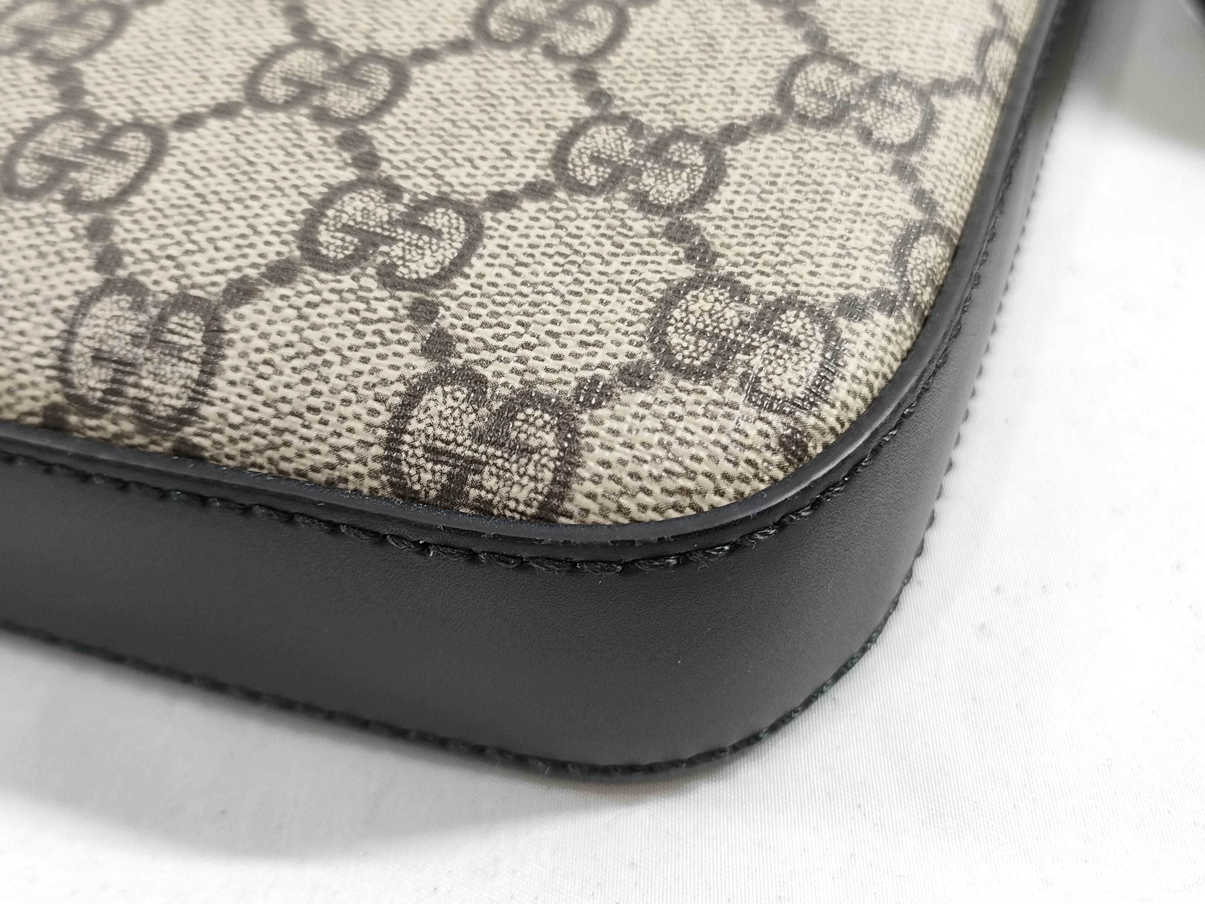GG Supreme Messenger Bag Shoulder Bag — view 6