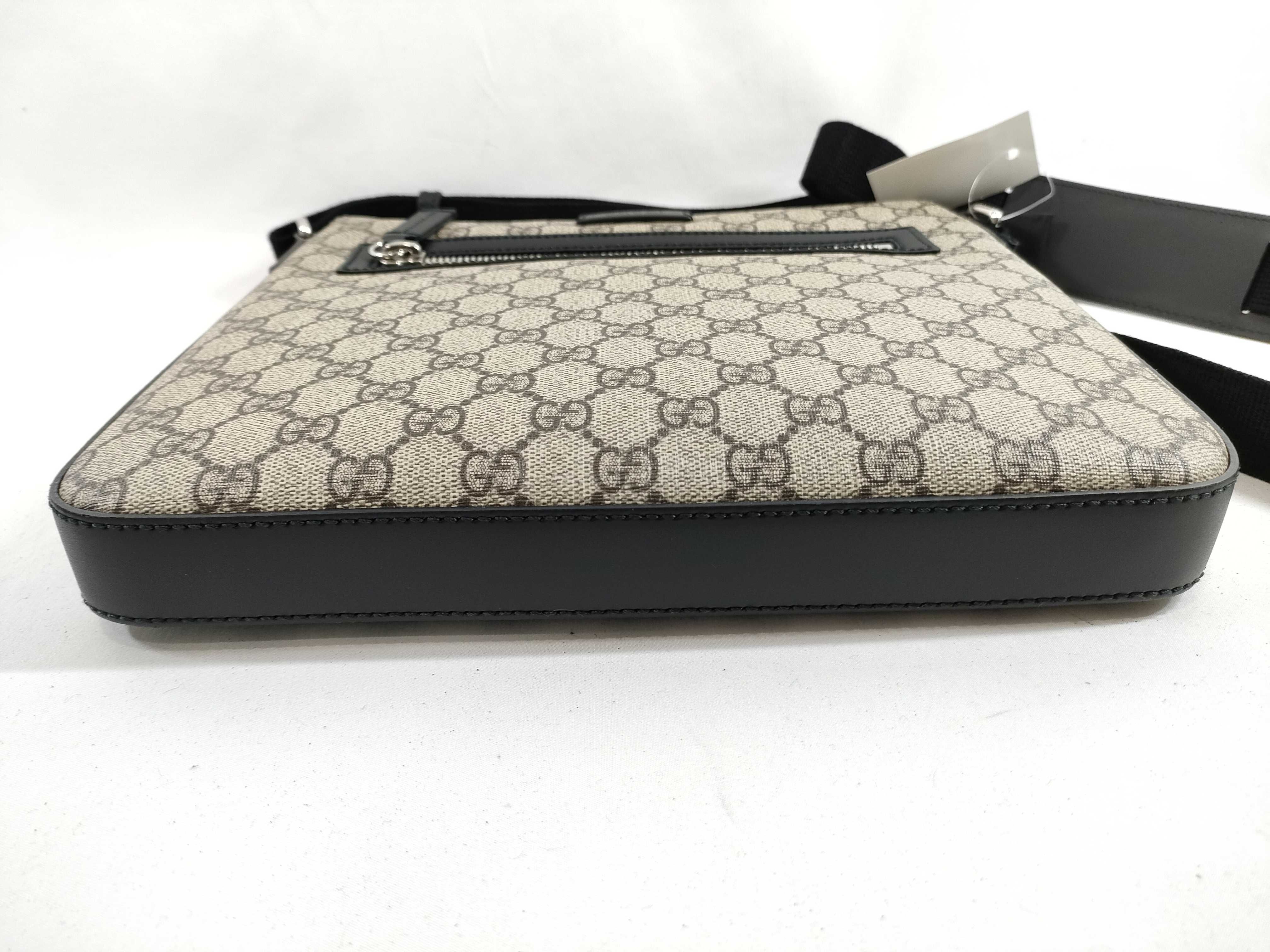 GG Supreme Messenger Bag Shoulder Bag — view 7