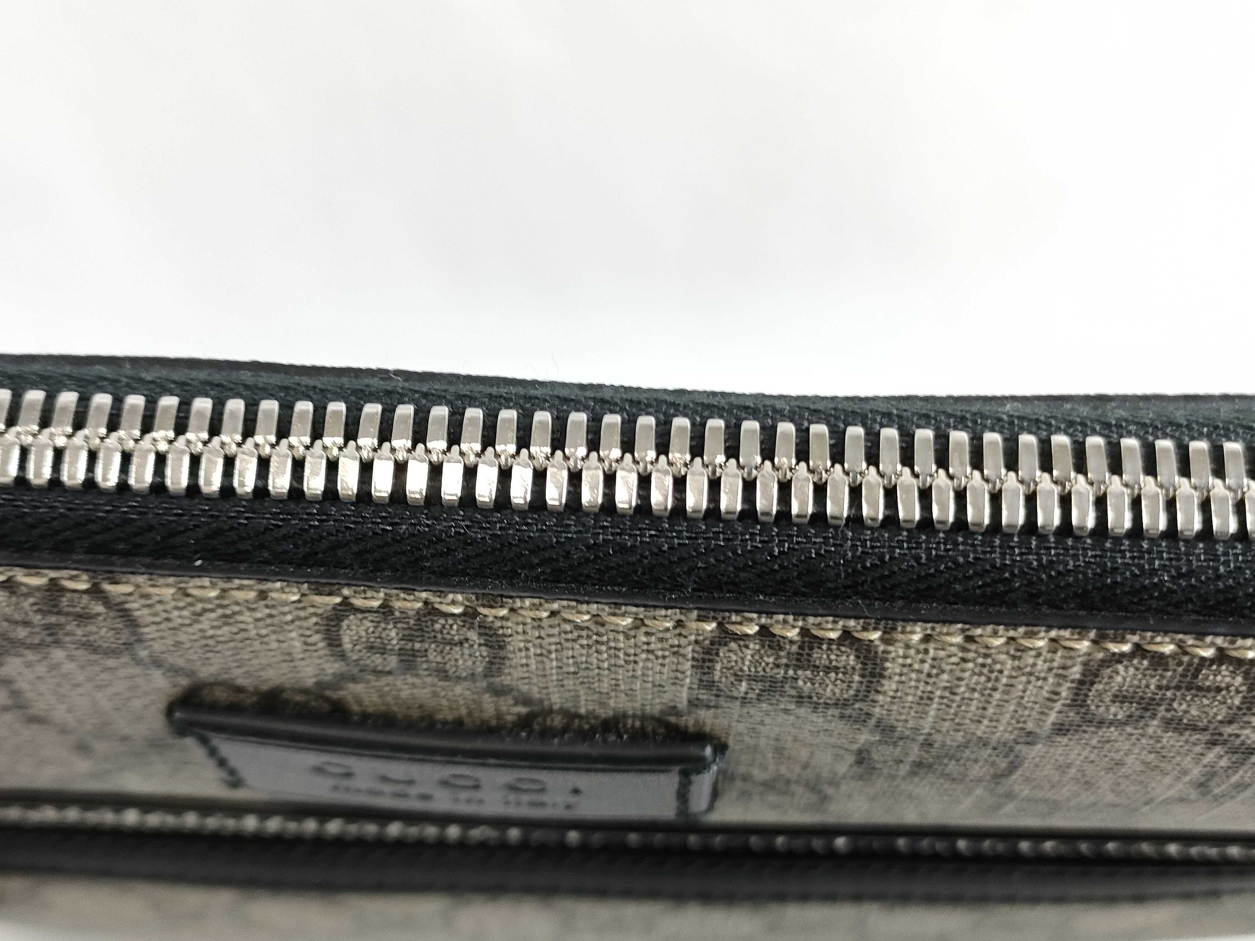 GG Supreme Messenger Bag Shoulder Bag — view 8
