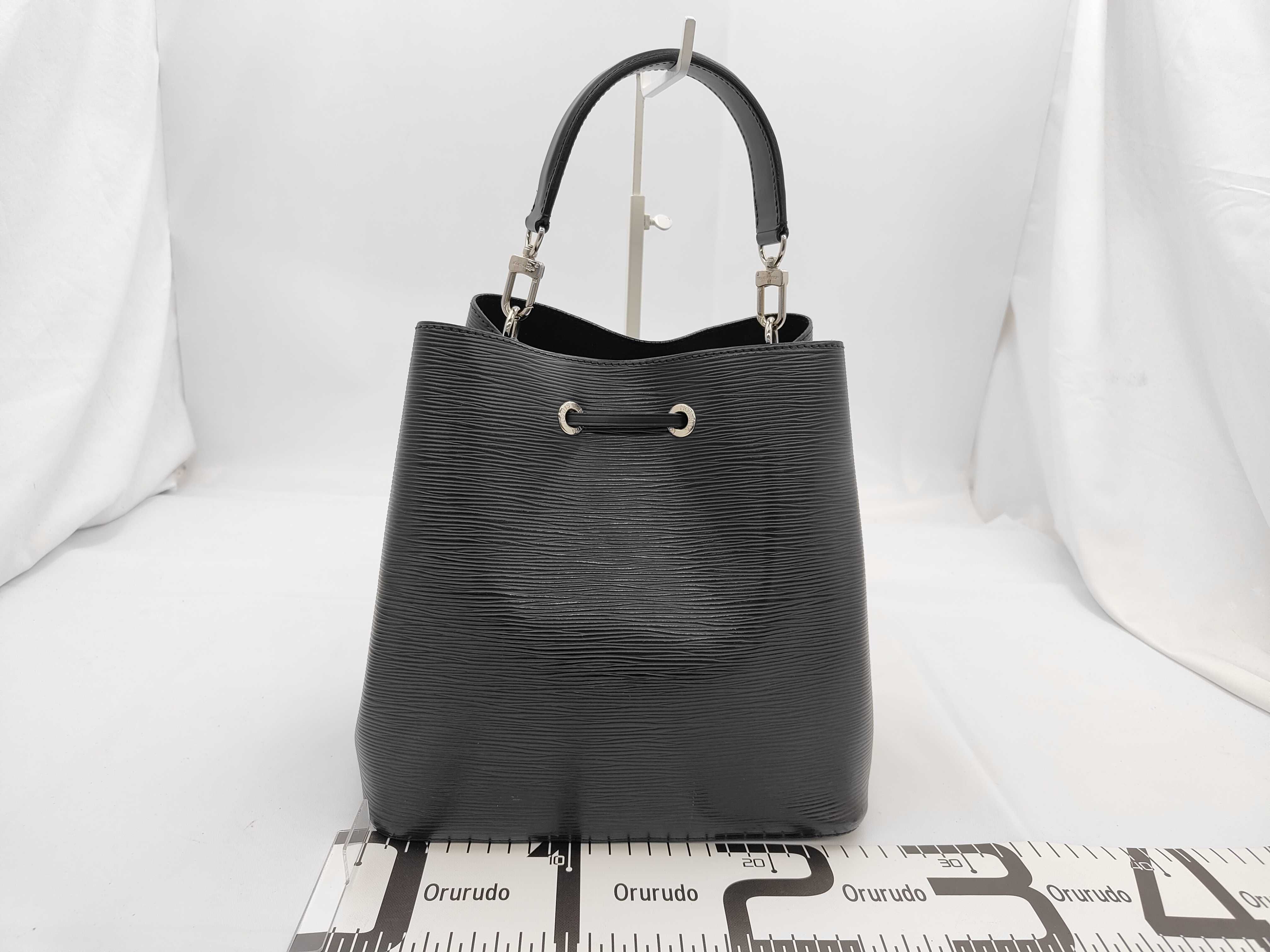 M54366 Epi NeoNoe 2-Way Drawstring Handbag, Black — view 2