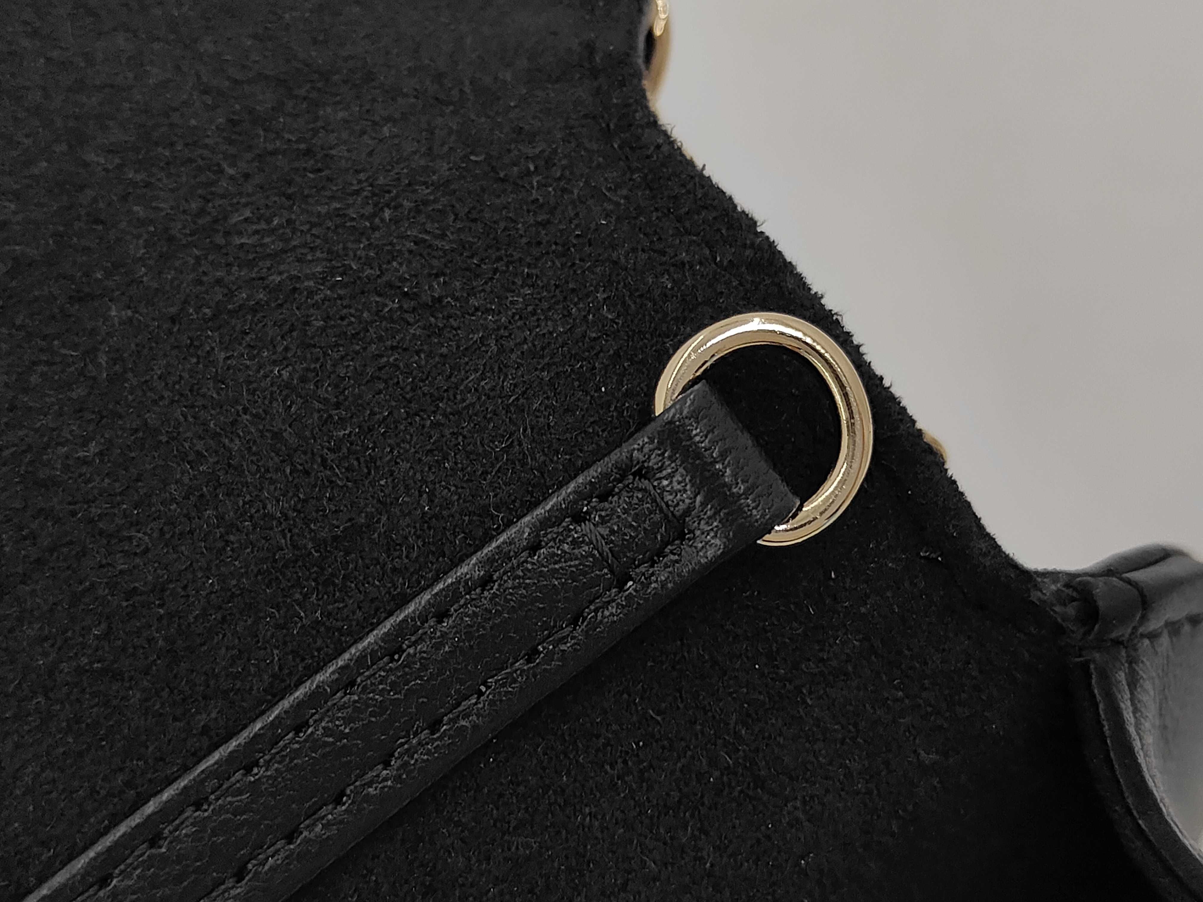 Chain Shoulder Bag — view 7