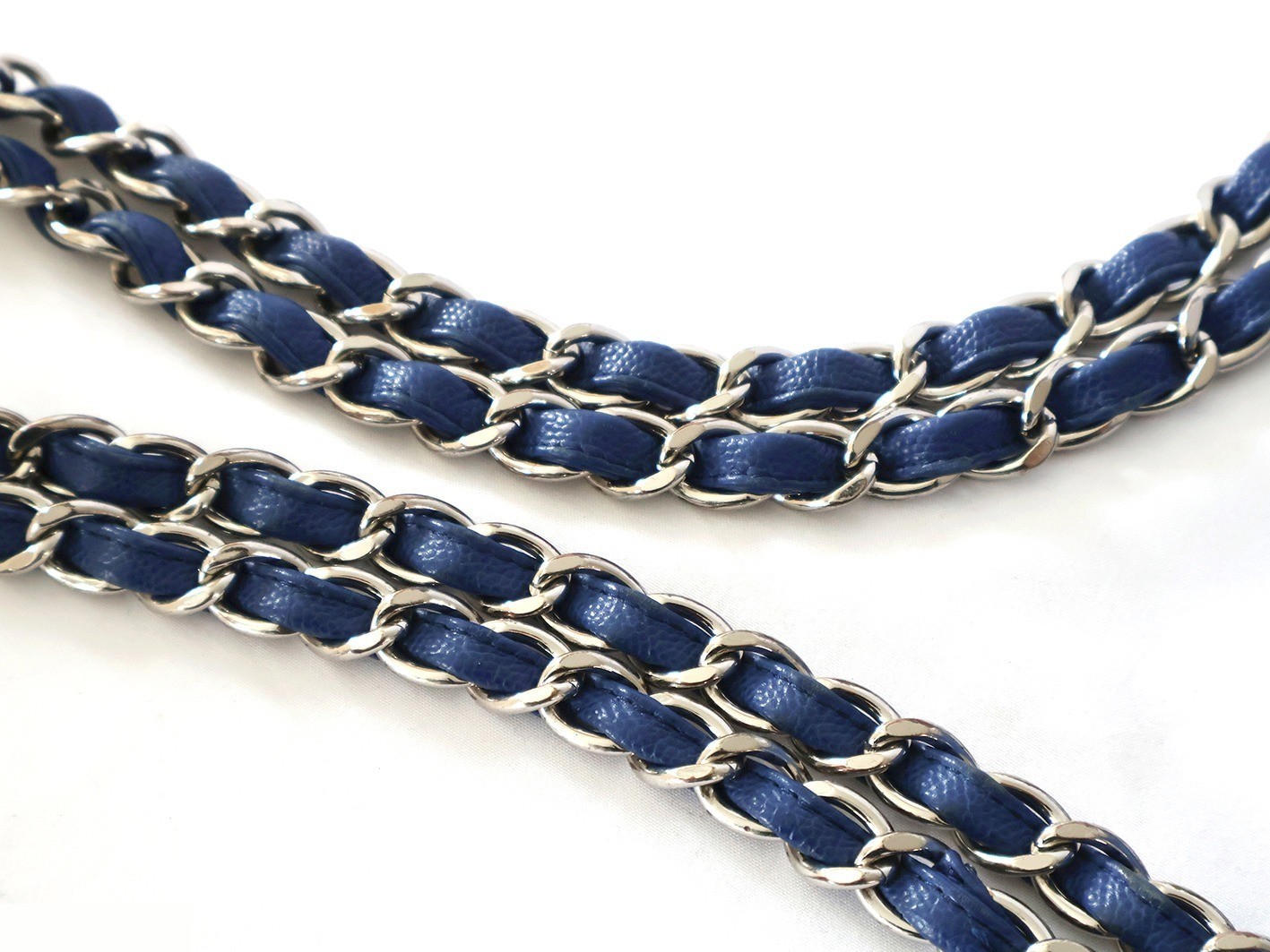 Caviar leather V-stitch 30 double flap double chain shoulder bag, blue — view 9