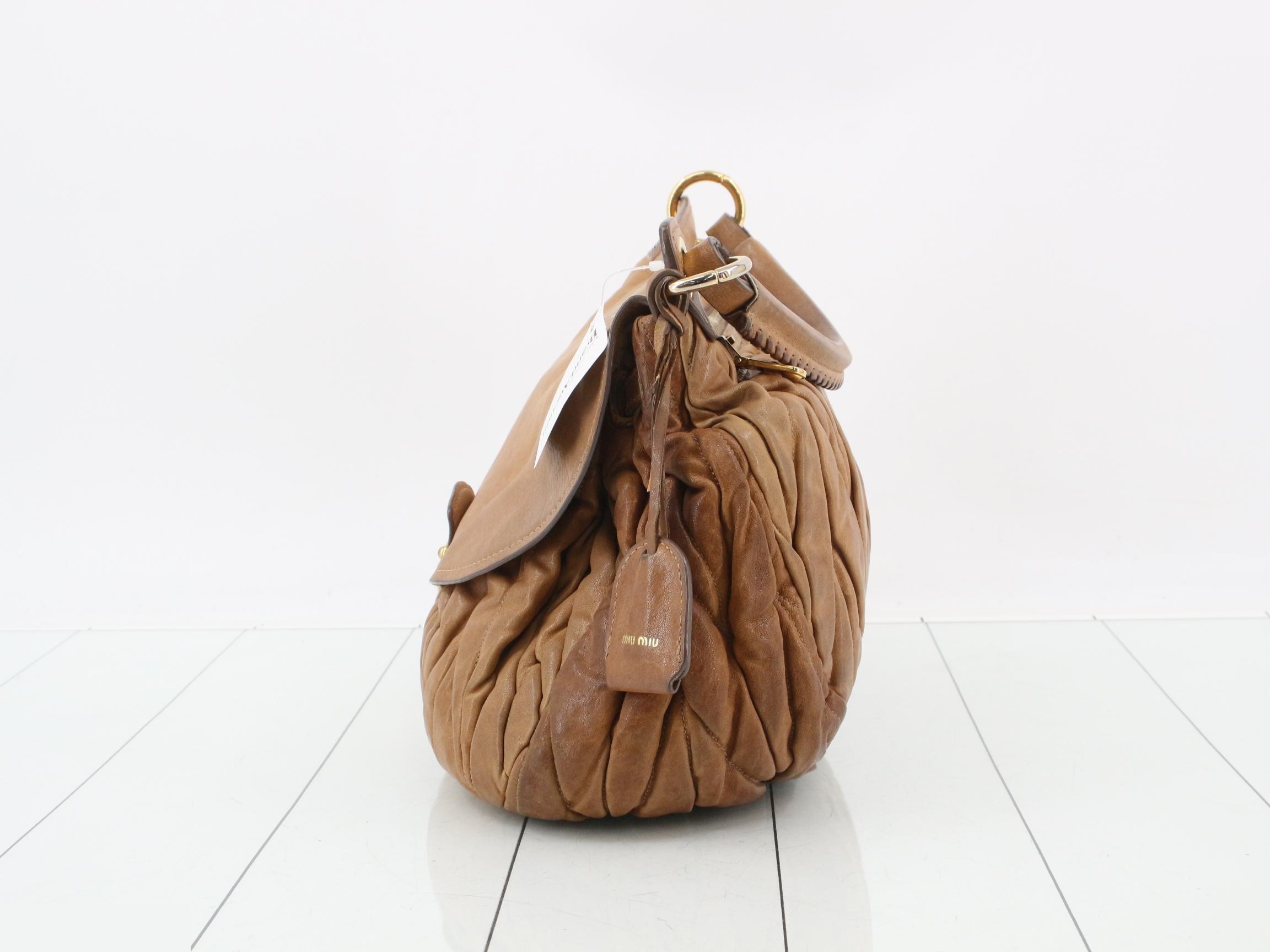 Matelassé (bag) - Shoulder bag — view 3