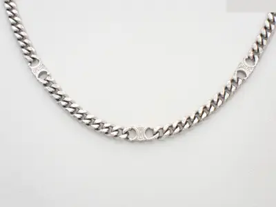 Triomphe necklace, silver hardware, chain approximately 48cm