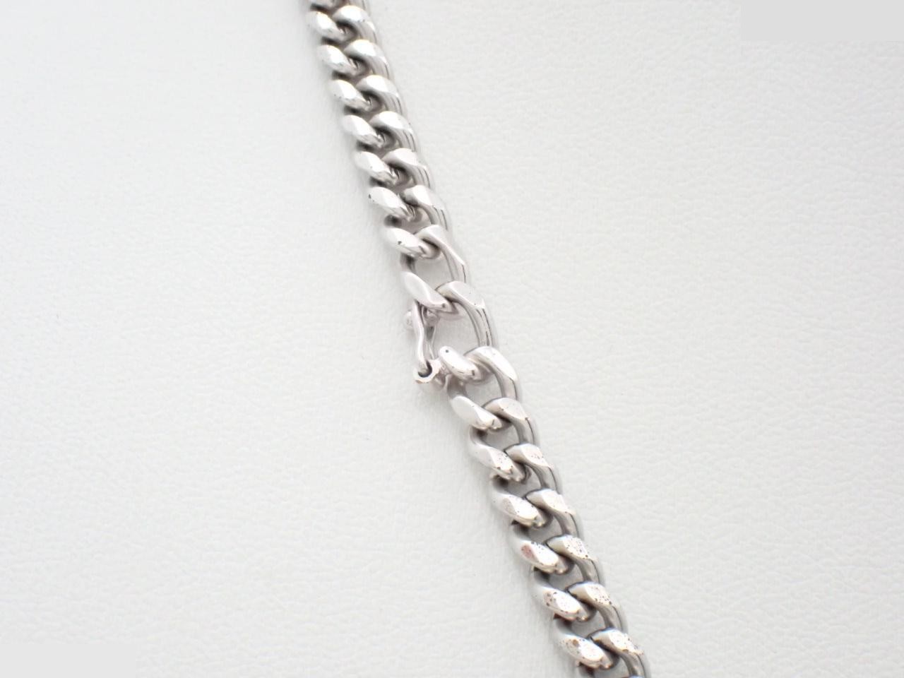 Triomphe necklace, silver hardware, chain approximately 48cm — view 2