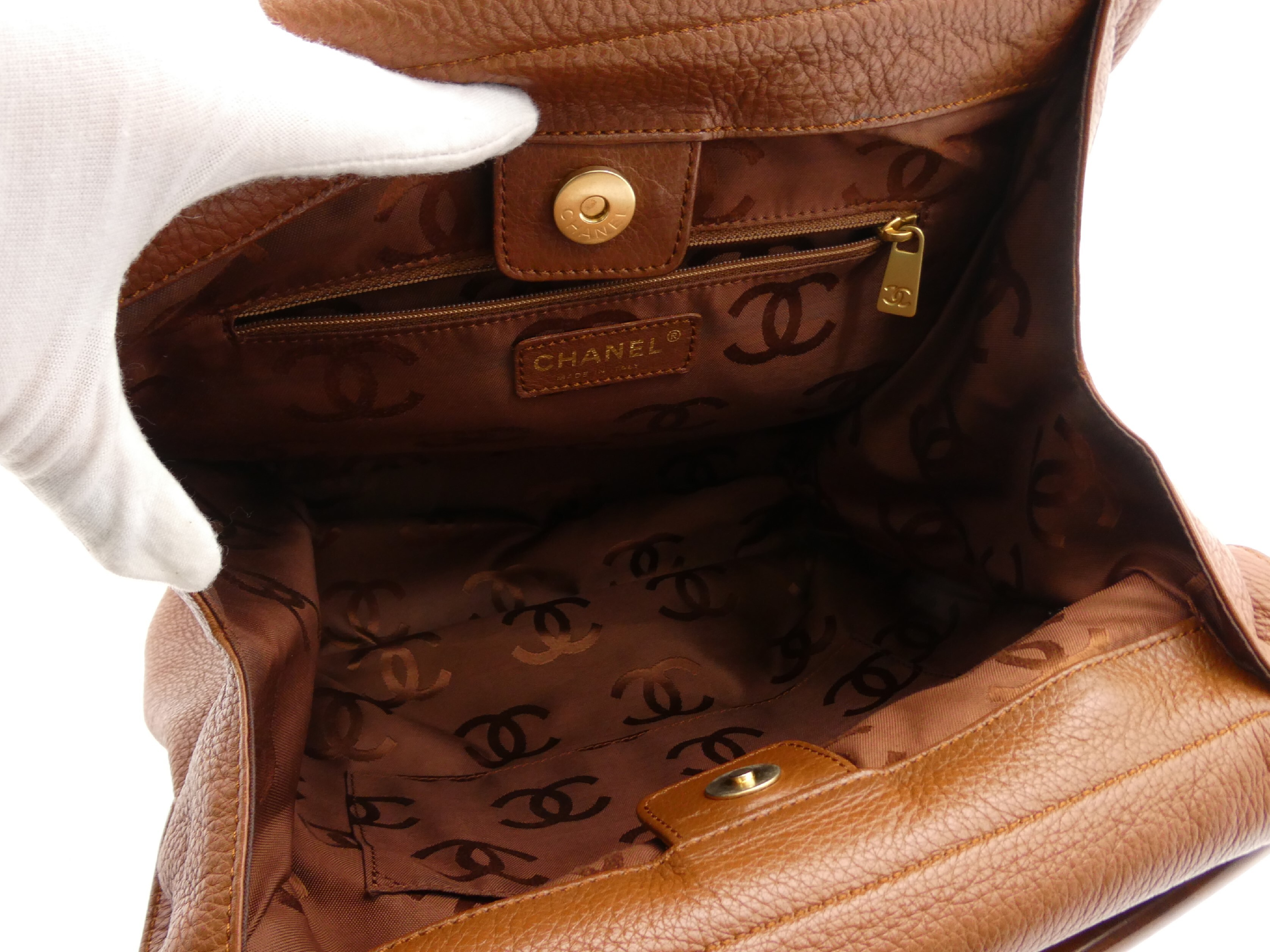 Coco Mark Leather Wood Handle Handbag — view 7
