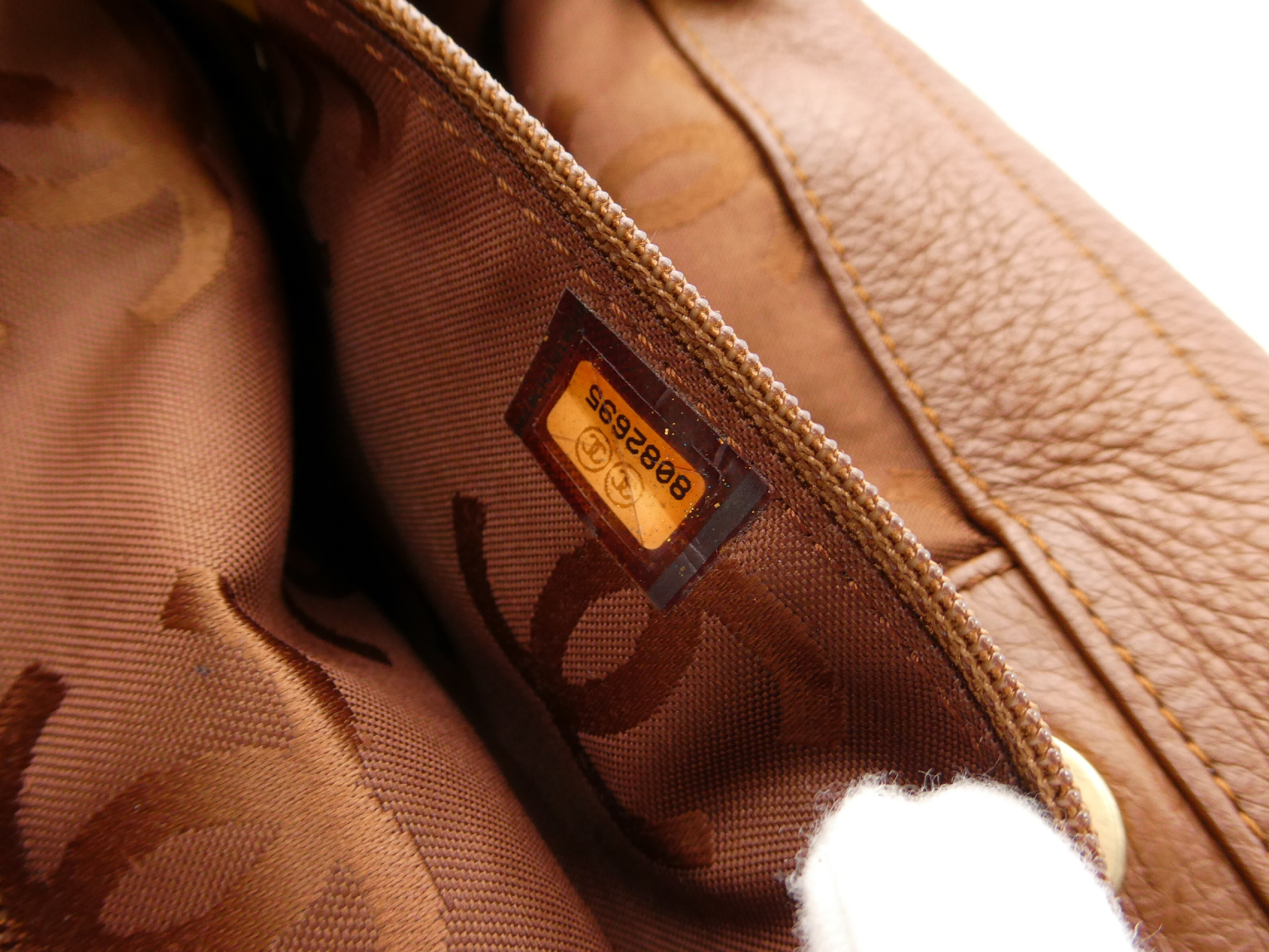 Coco Mark Leather Wood Handle Handbag — view 9