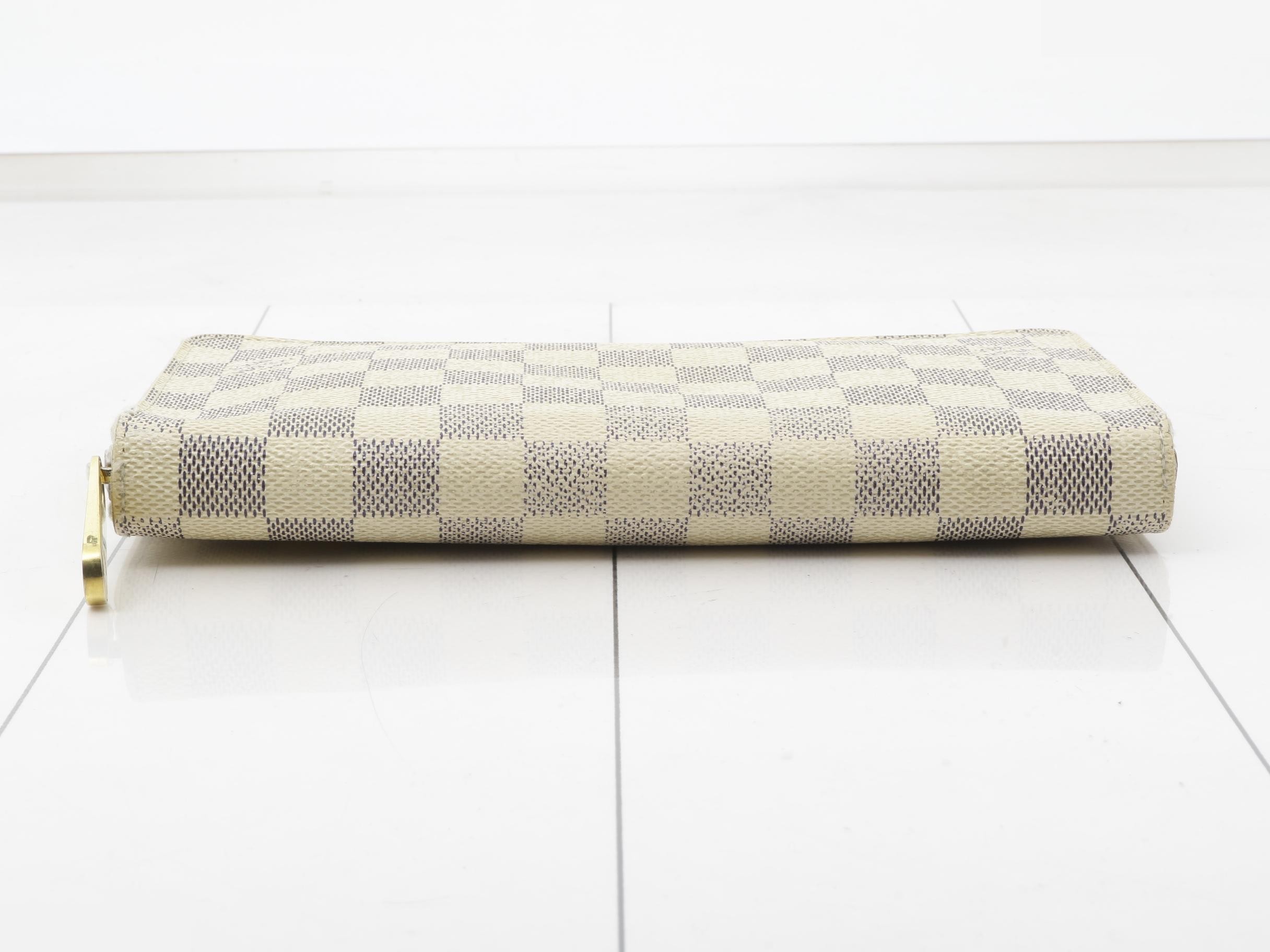 Zippy Wallet — view 3