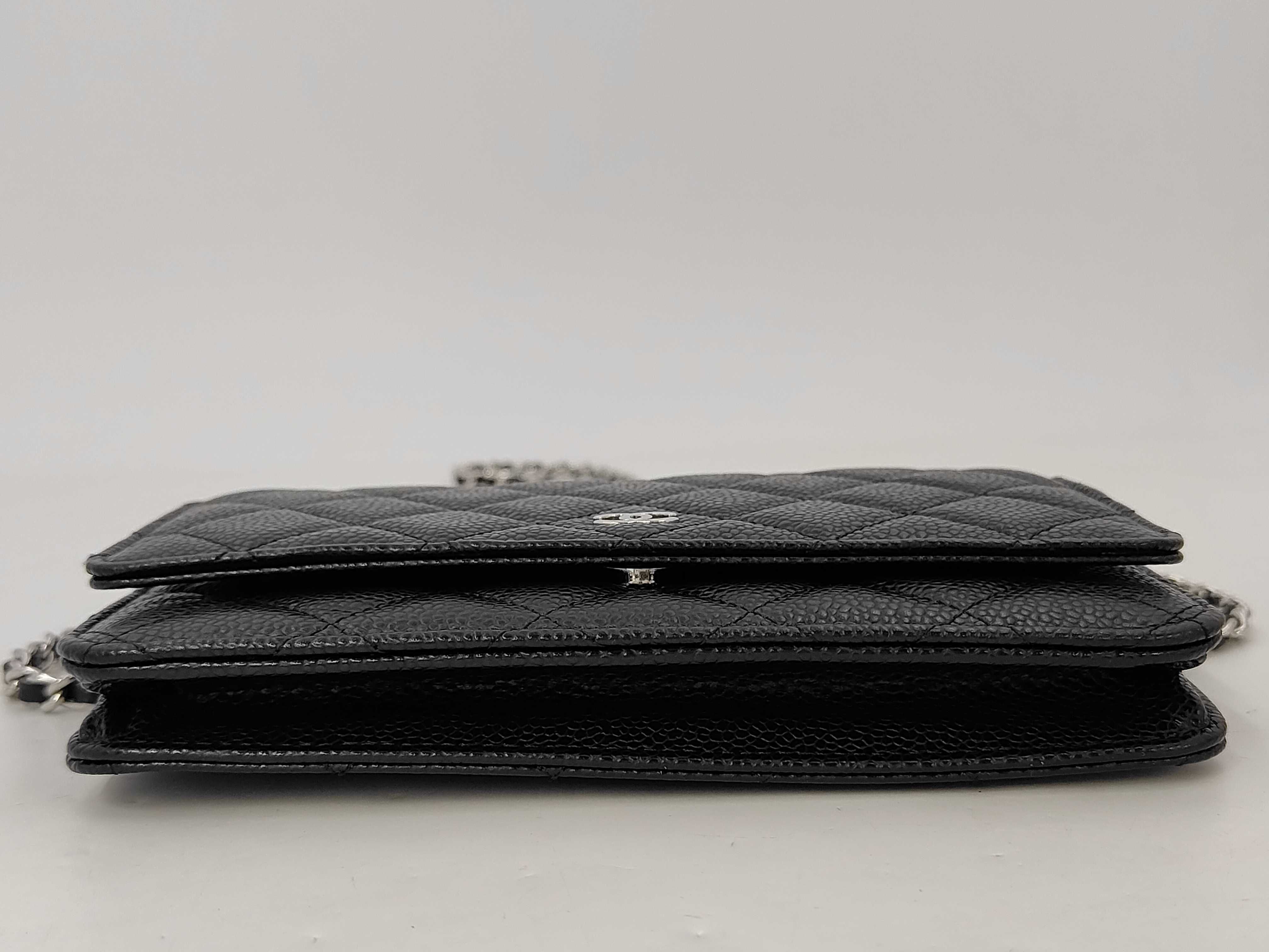 Matelassé Chain Wallet Chain Shoulder Bag Black IC Plate Shoulder Bag — view 4
