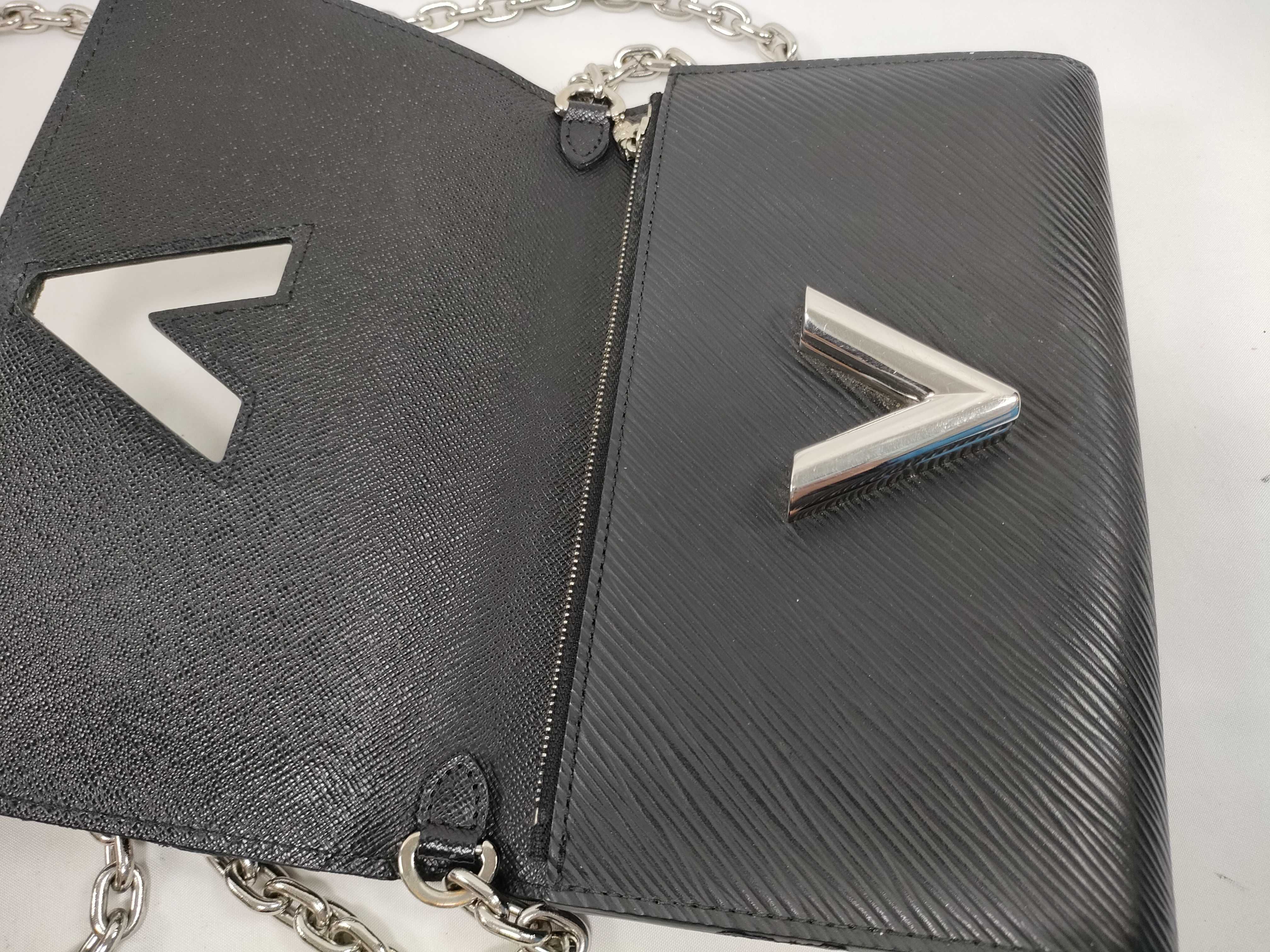 Epi Portefeuille Twist Chain M62038 Black SP3128 Shoulder Bag — view 7