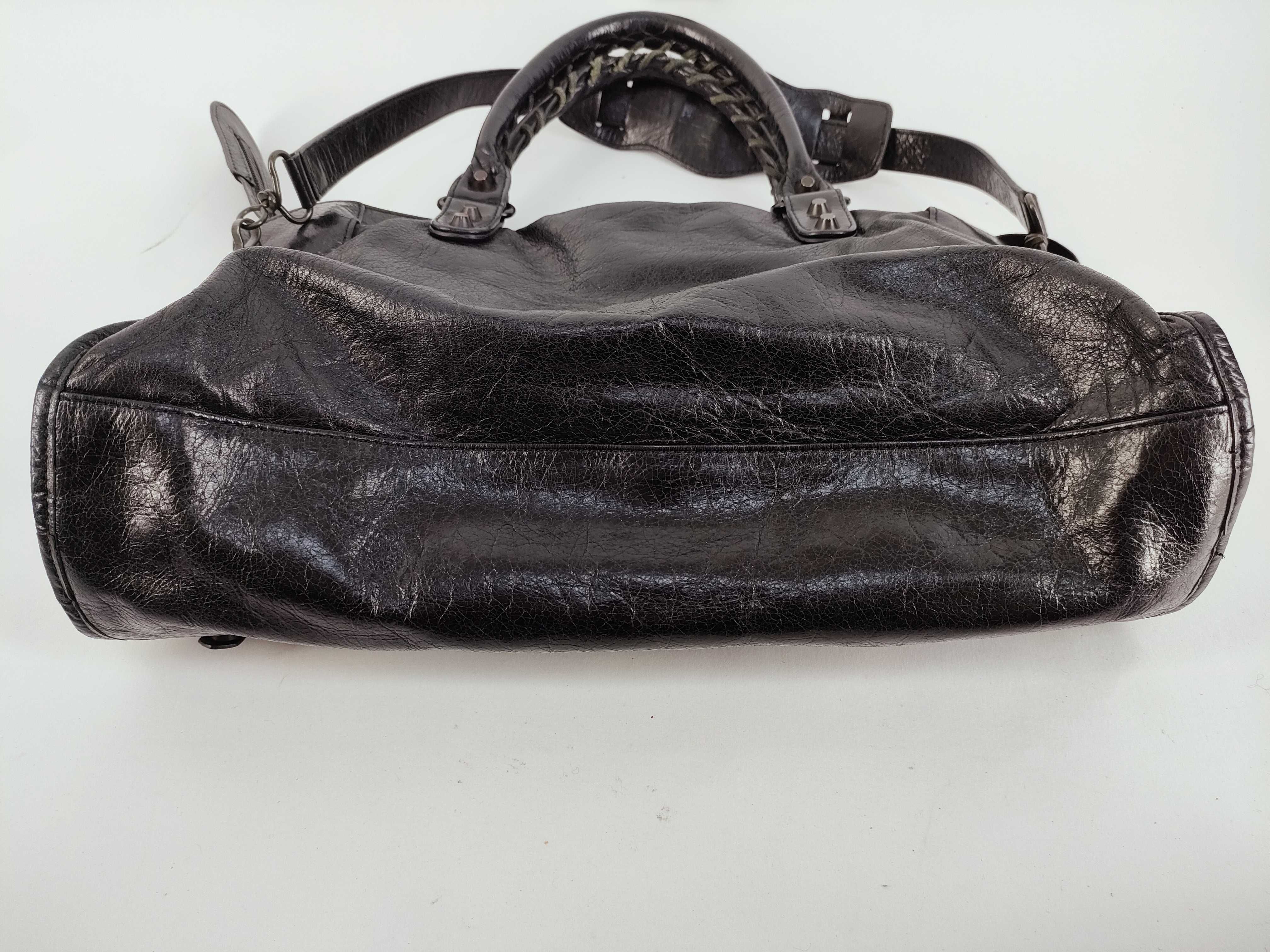 The City Leather 2-Way Shoulder Bag/Handbag — view 8