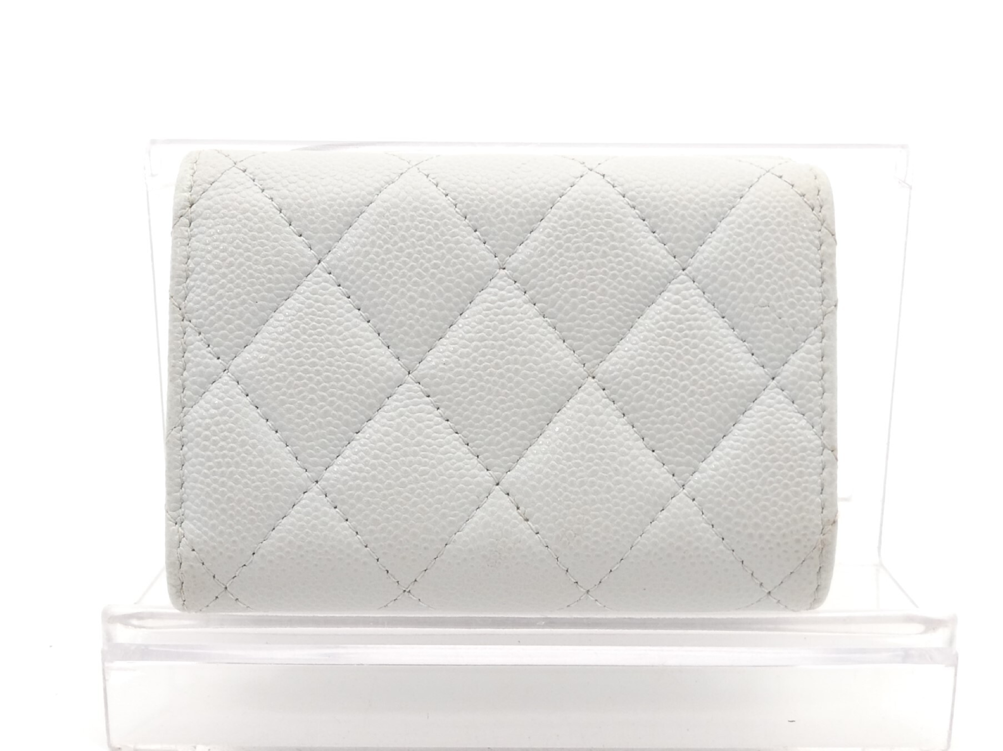 Matelassé Coco Mark Caviar Skin Tri-fold Wallet — view 2