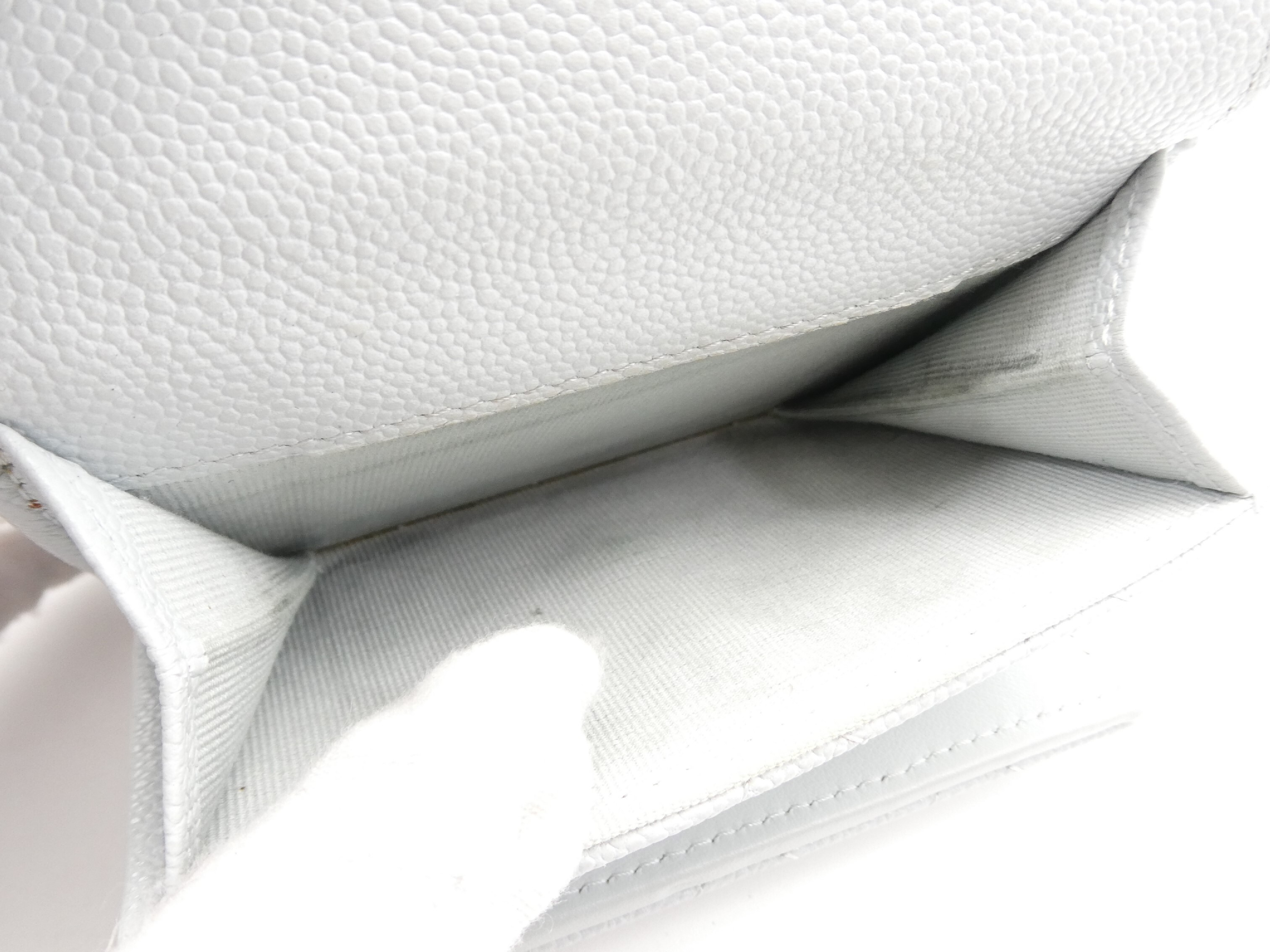 Matelassé Coco Mark Caviar Skin Tri-fold Wallet — view 7