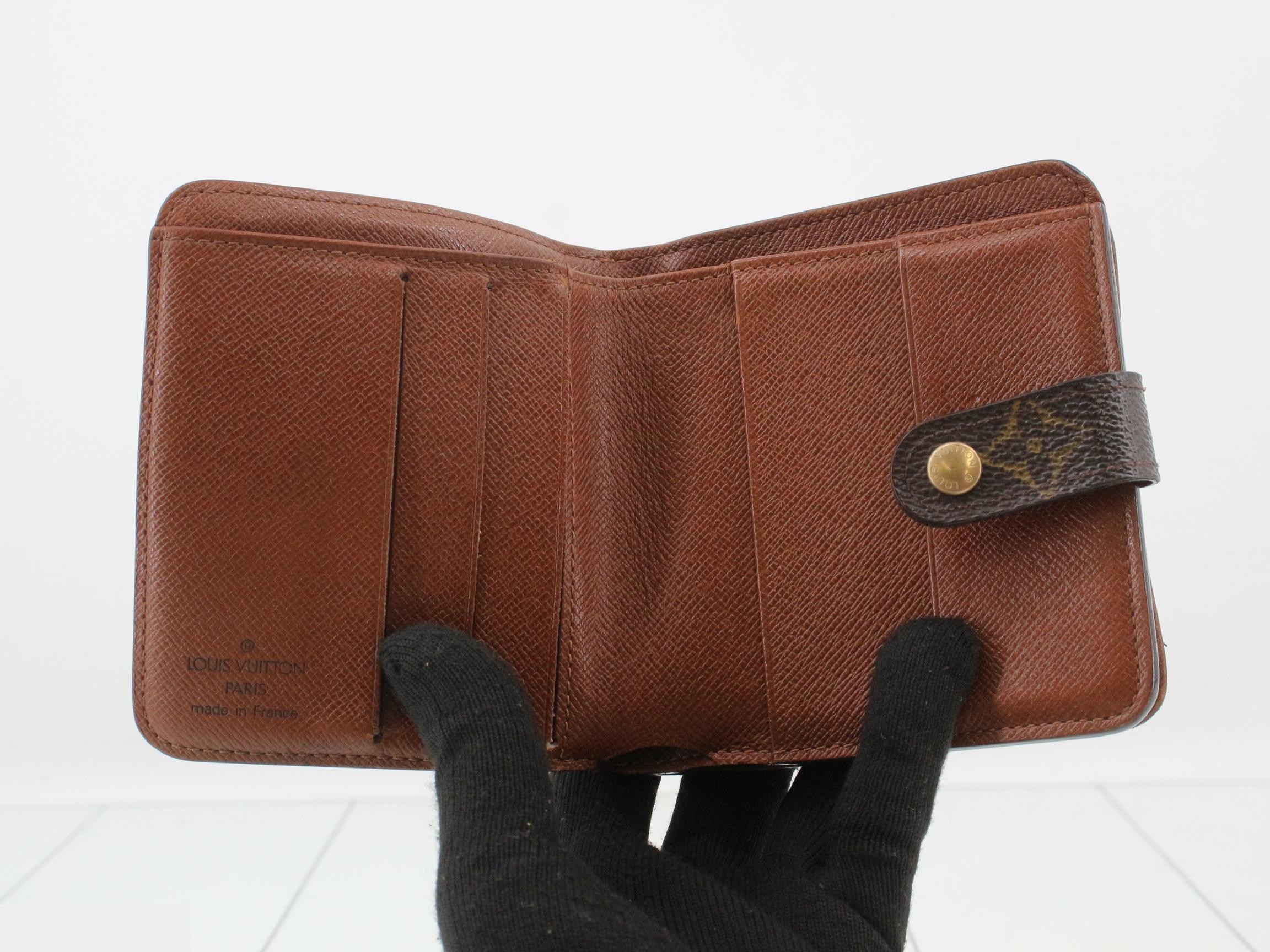 Compact Zip Bi-fold Wallet — view 4