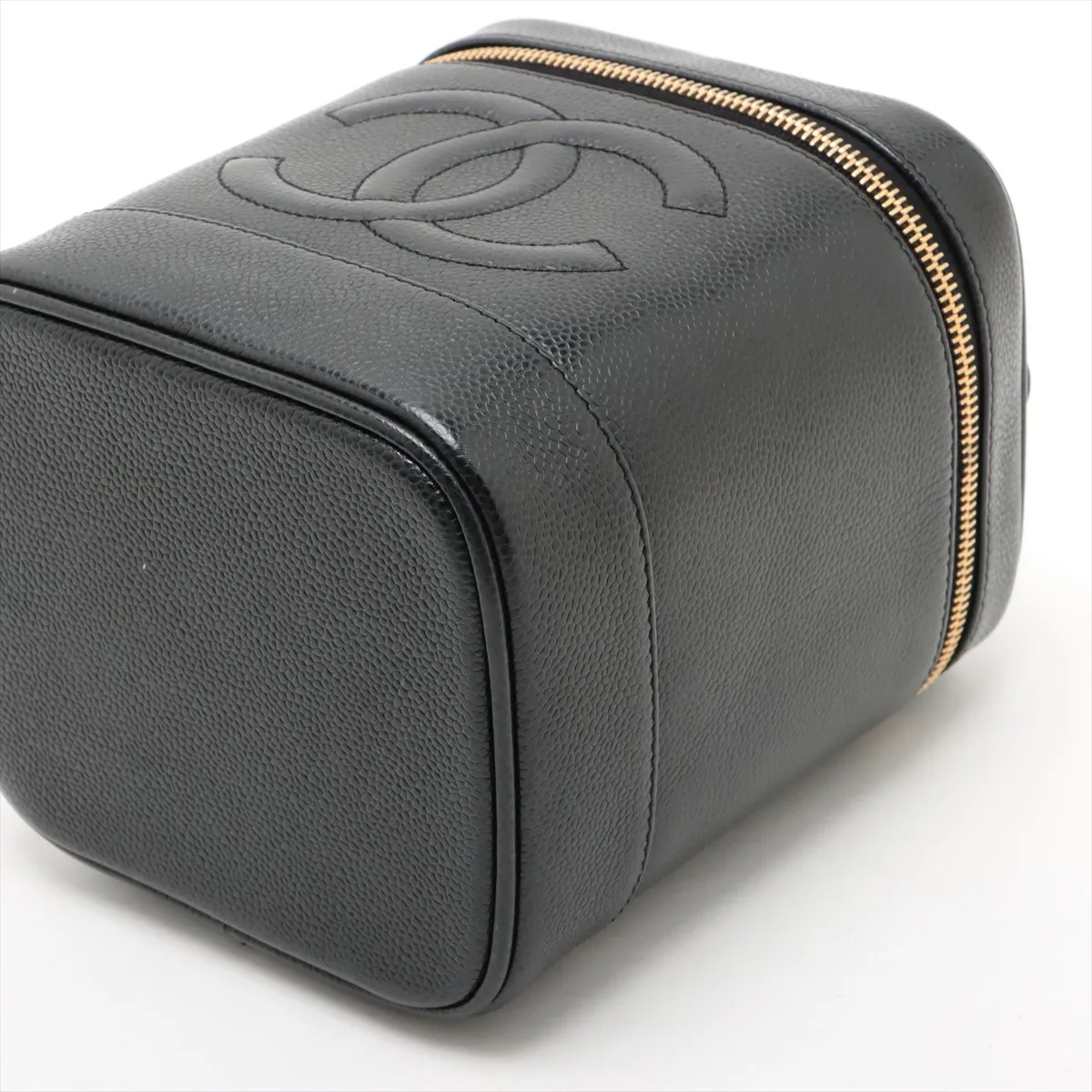 Cocomark caviar skin vanity bag black gold hardware 6856837 6th series — view 3