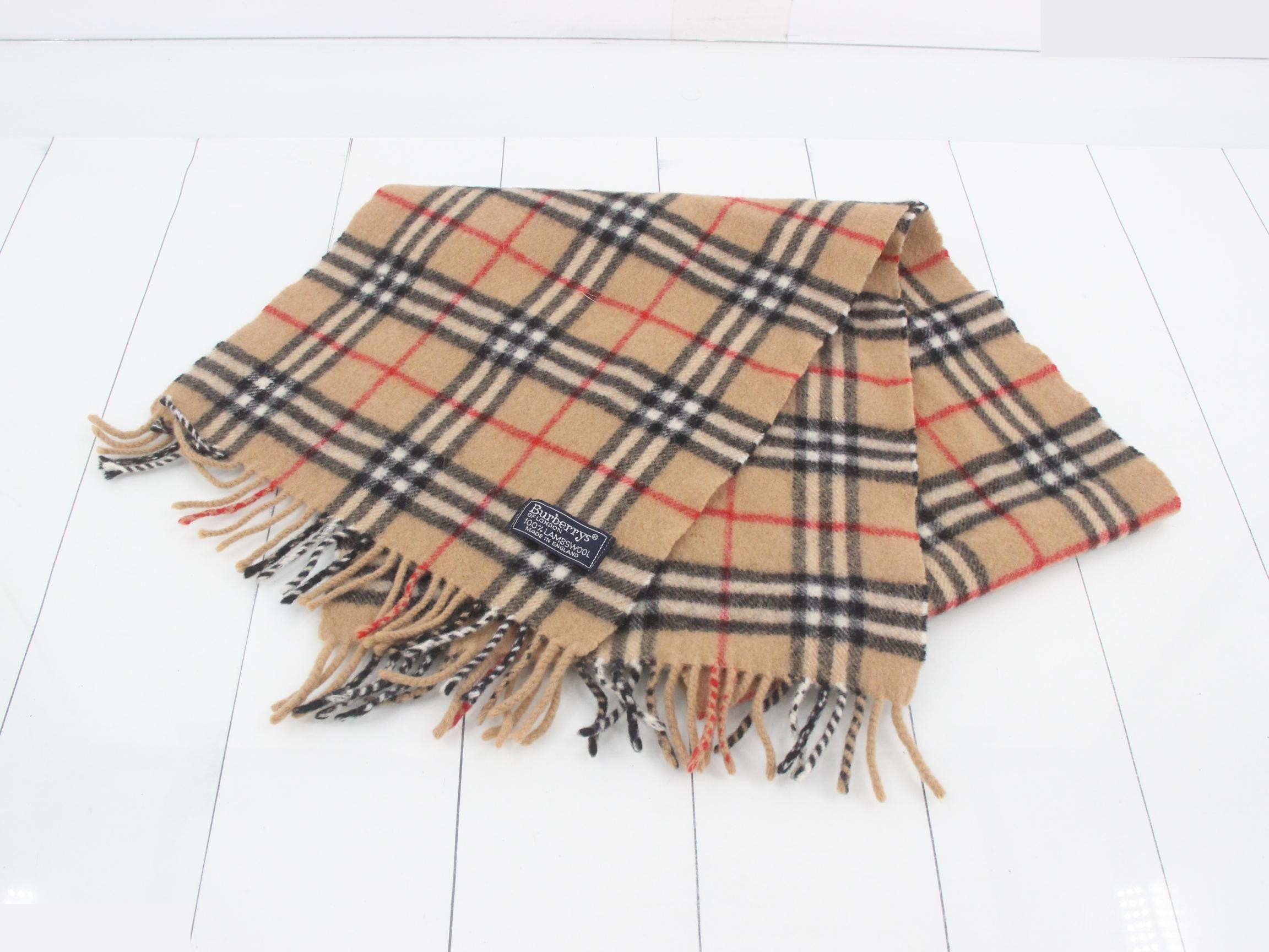Other lines: Small items, accessories, and scarves — view 2