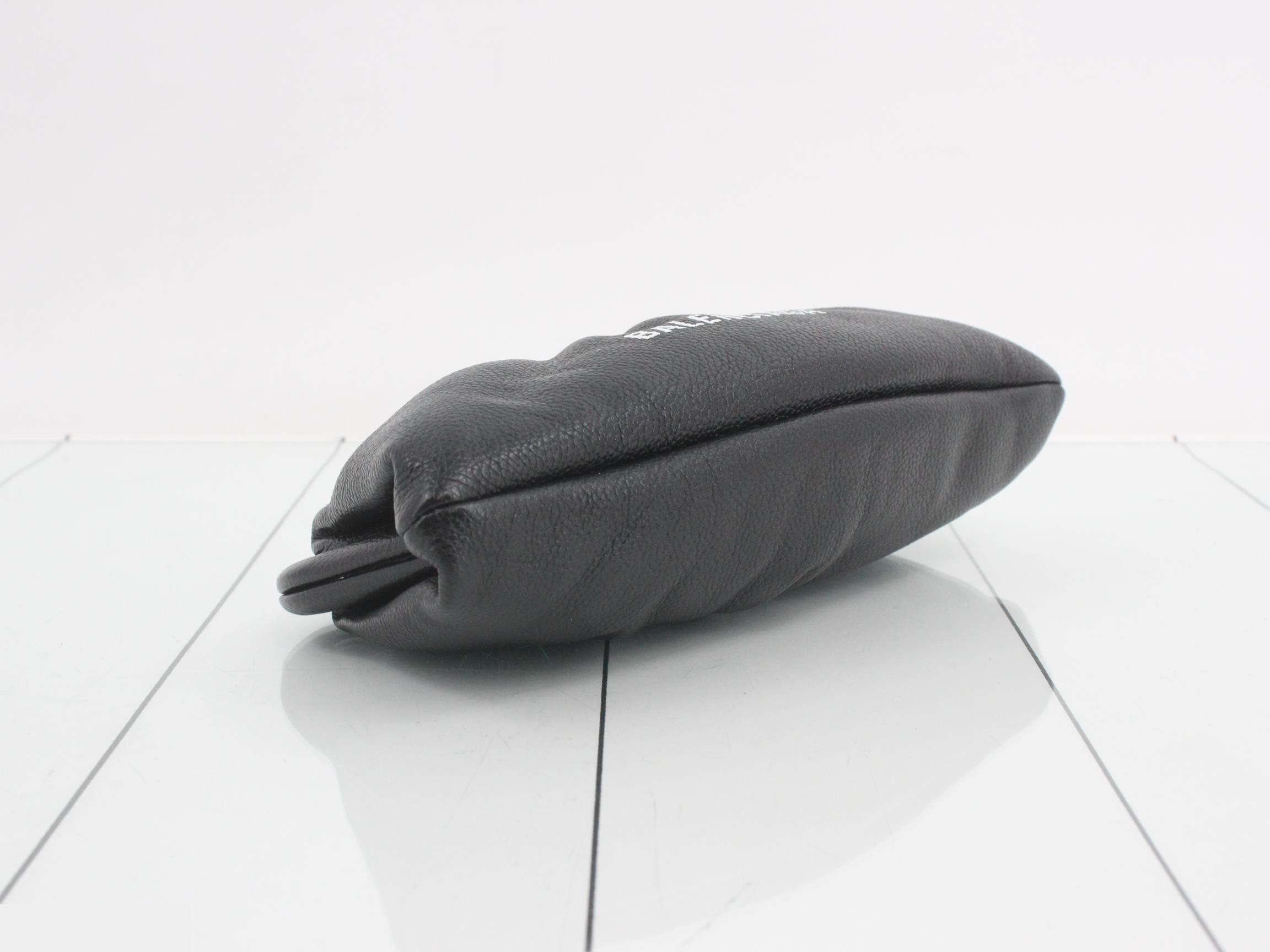 618895 Cloud XS Clutch Bag — view 5