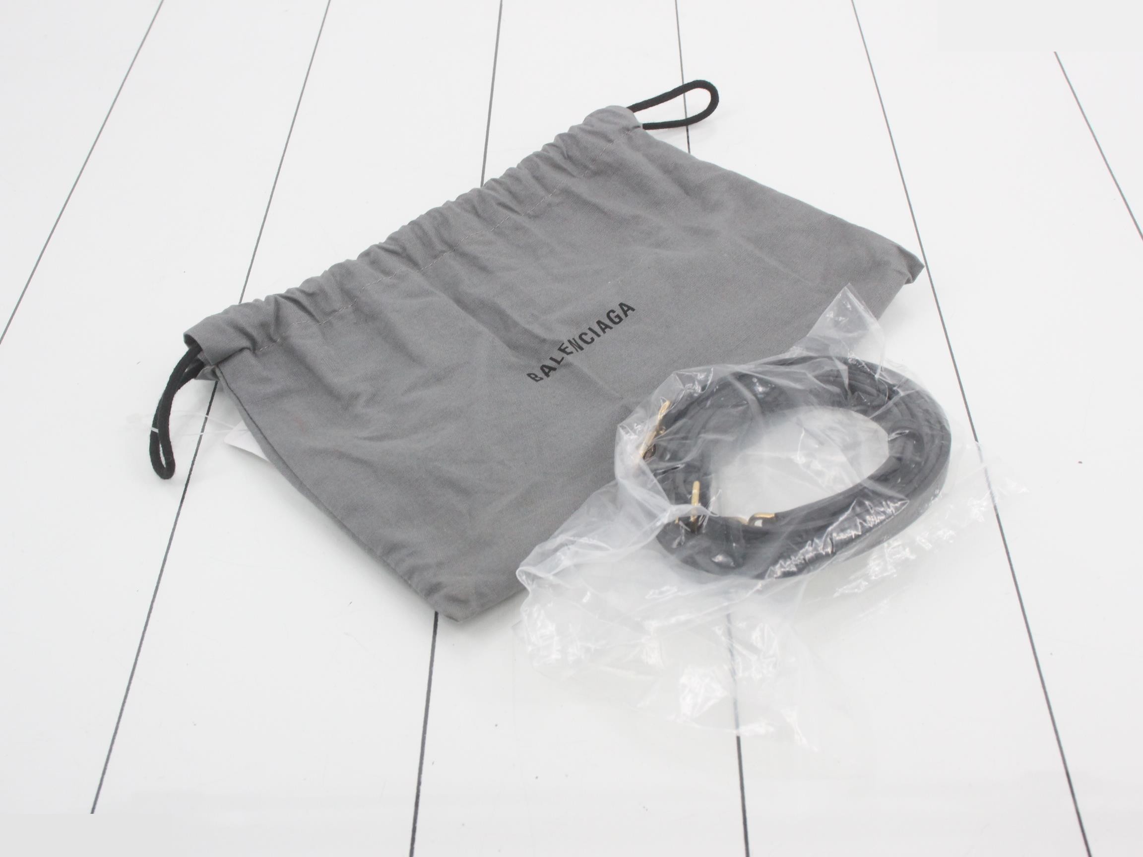 618895 Cloud XS Clutch Bag — view 7