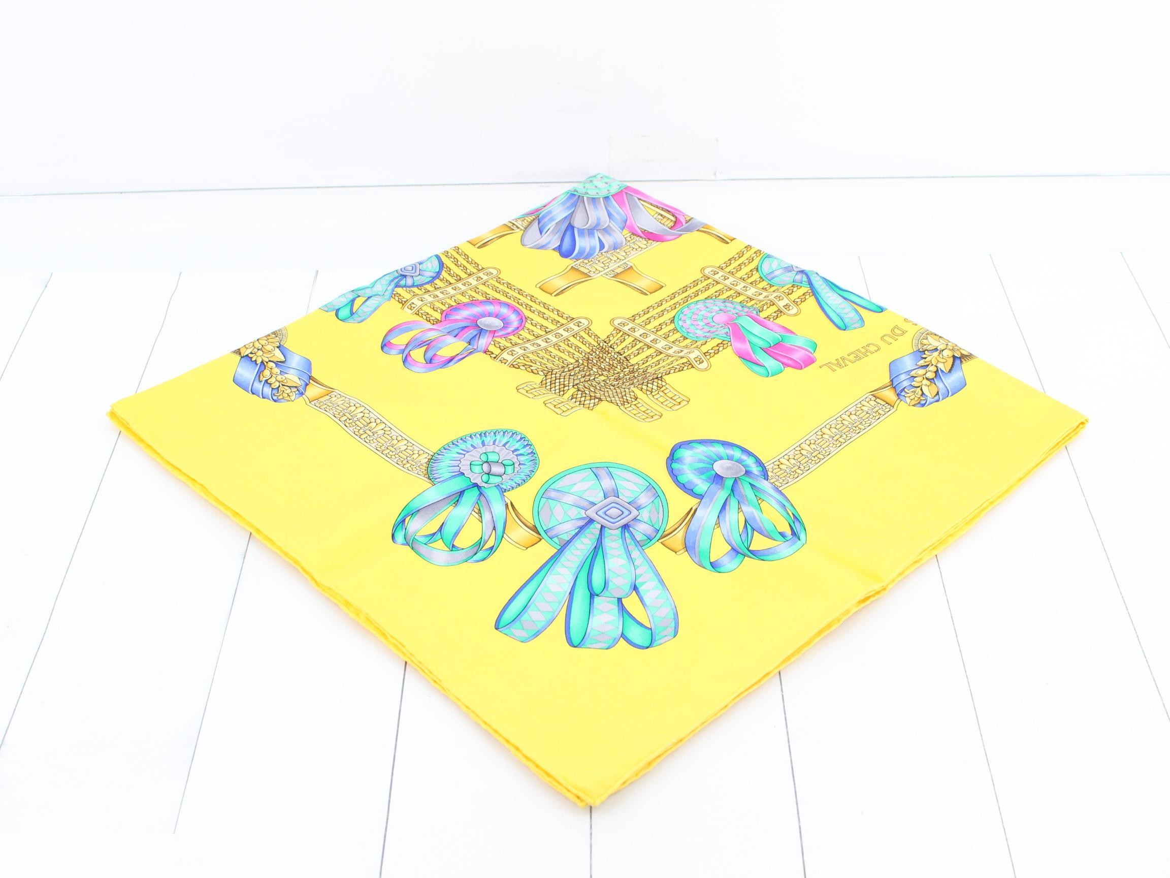scarf — view 2