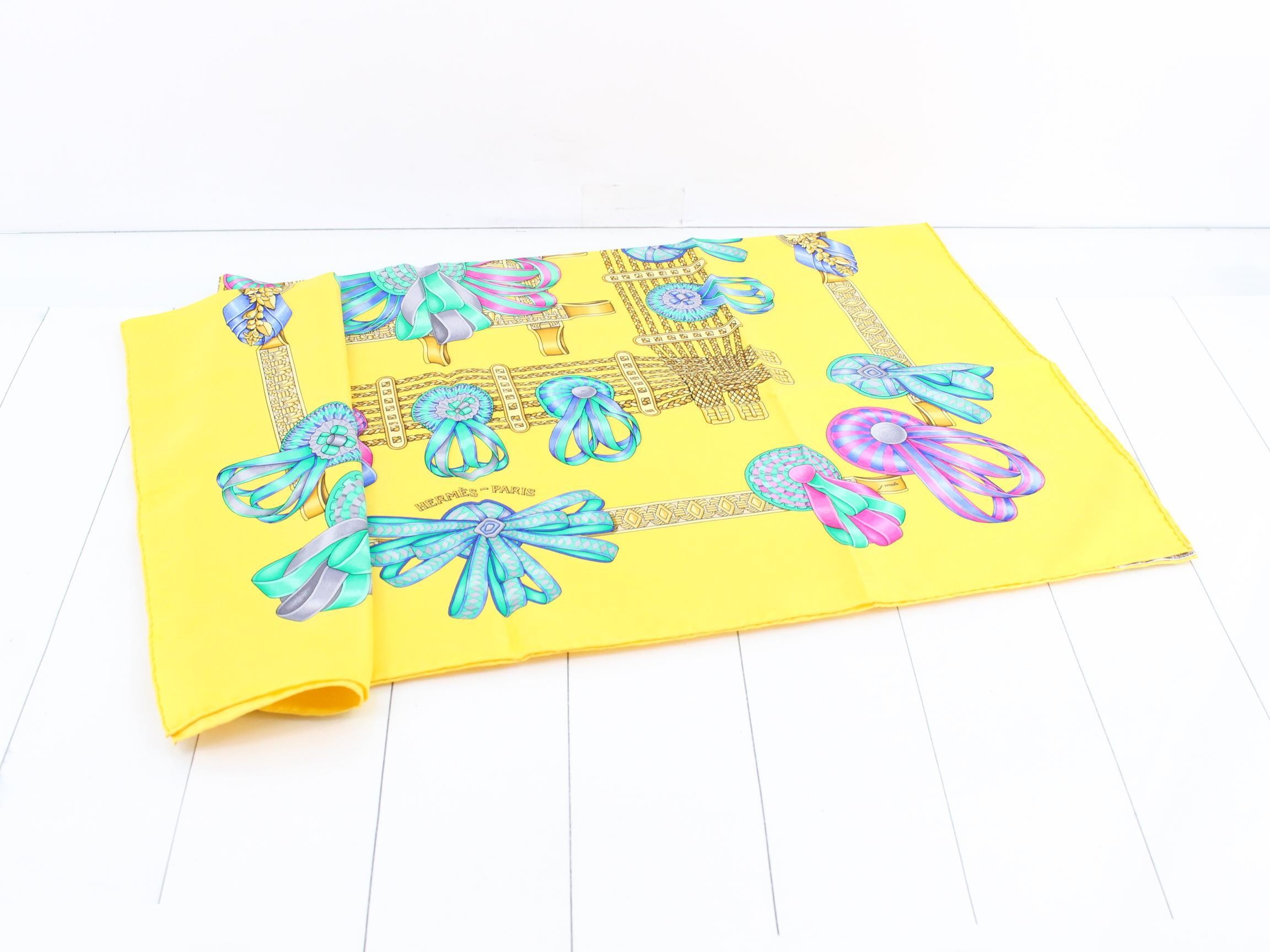 scarf — view 3