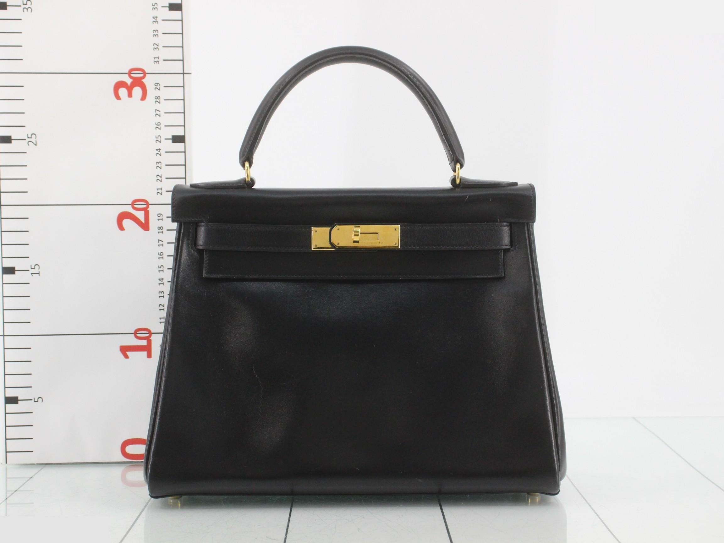 Kelly 28 Box Calf Leather, with W stamp, and shoulder strap. — view 2