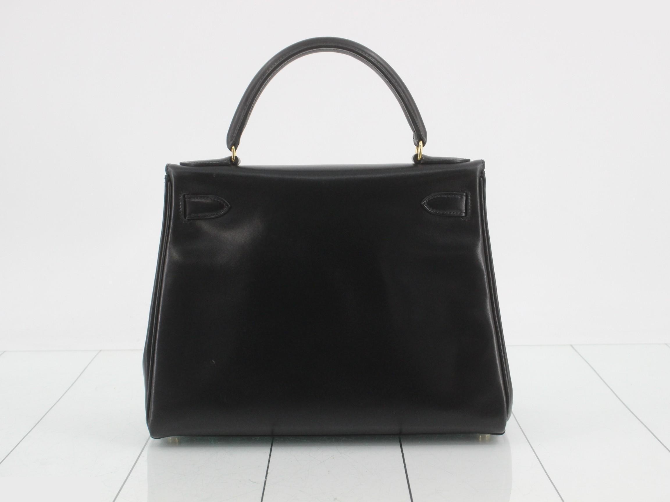 Kelly 28 Box Calf Leather, with W stamp, and shoulder strap. — view 3