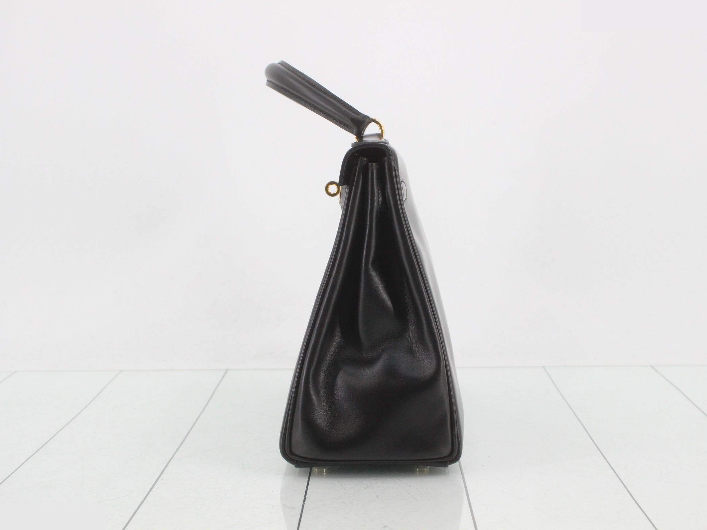 Kelly 28 Box Calf Leather, with W stamp, and shoulder strap. — view 4