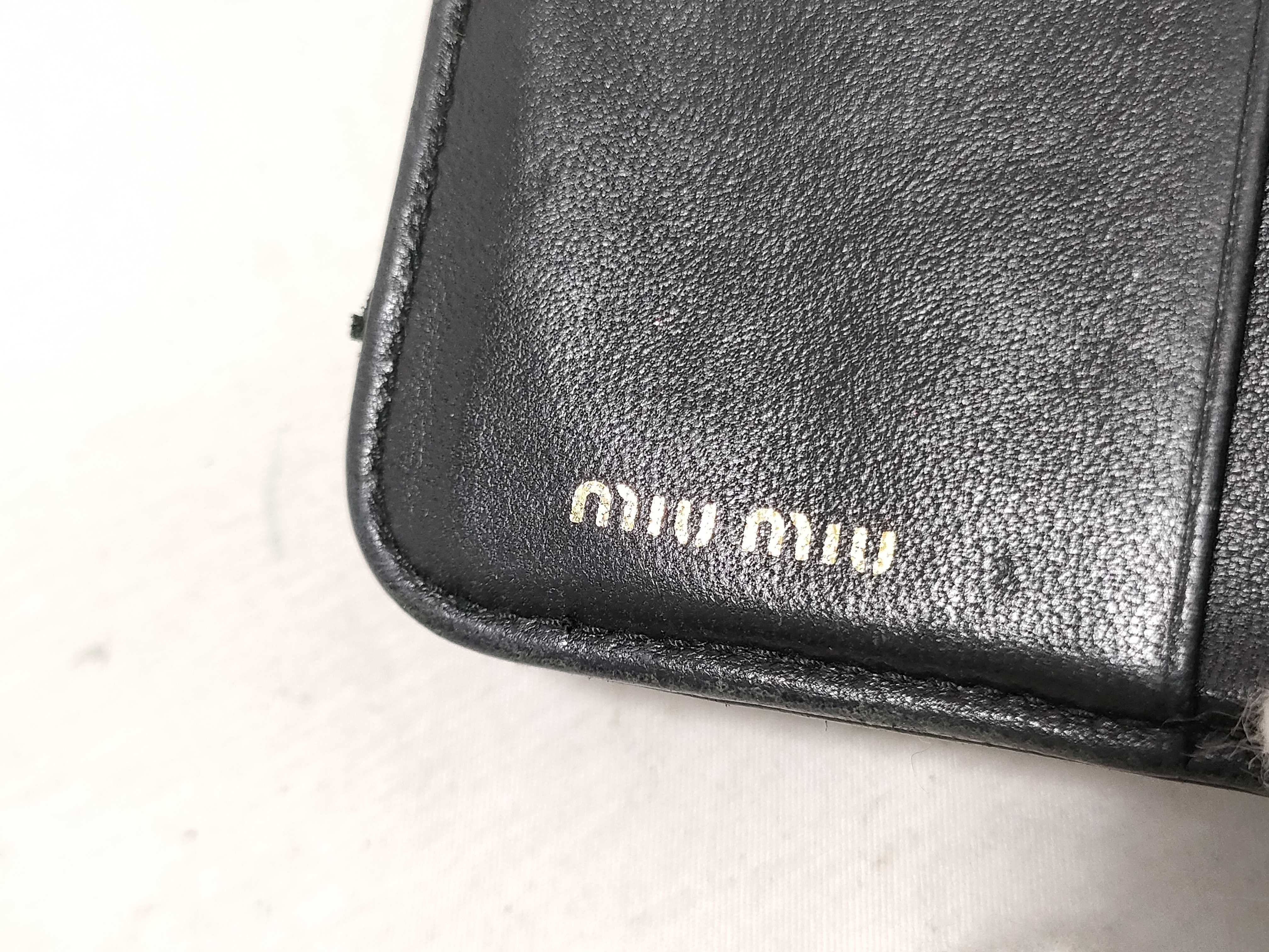 Matelassé Leather Round Zip Bi-fold Wallet — view 13
