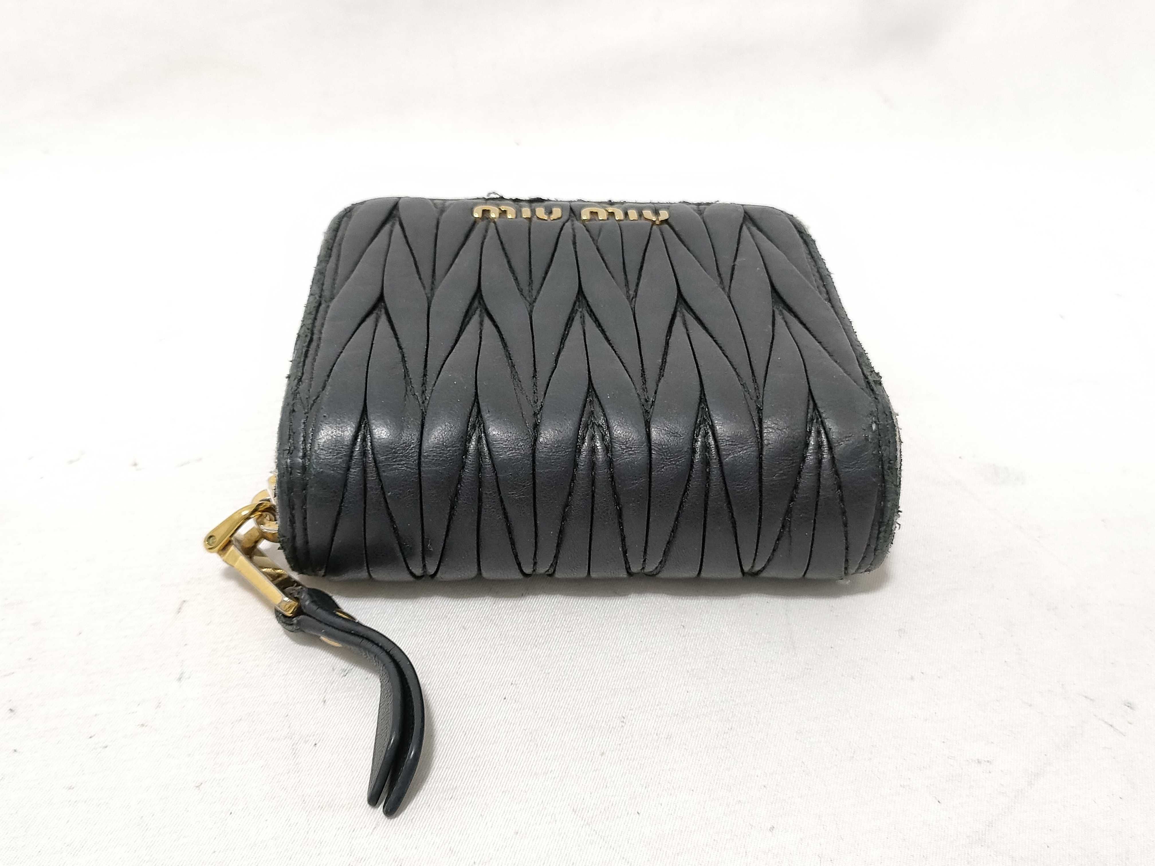Matelassé Leather Round Zip Bi-fold Wallet — view 3