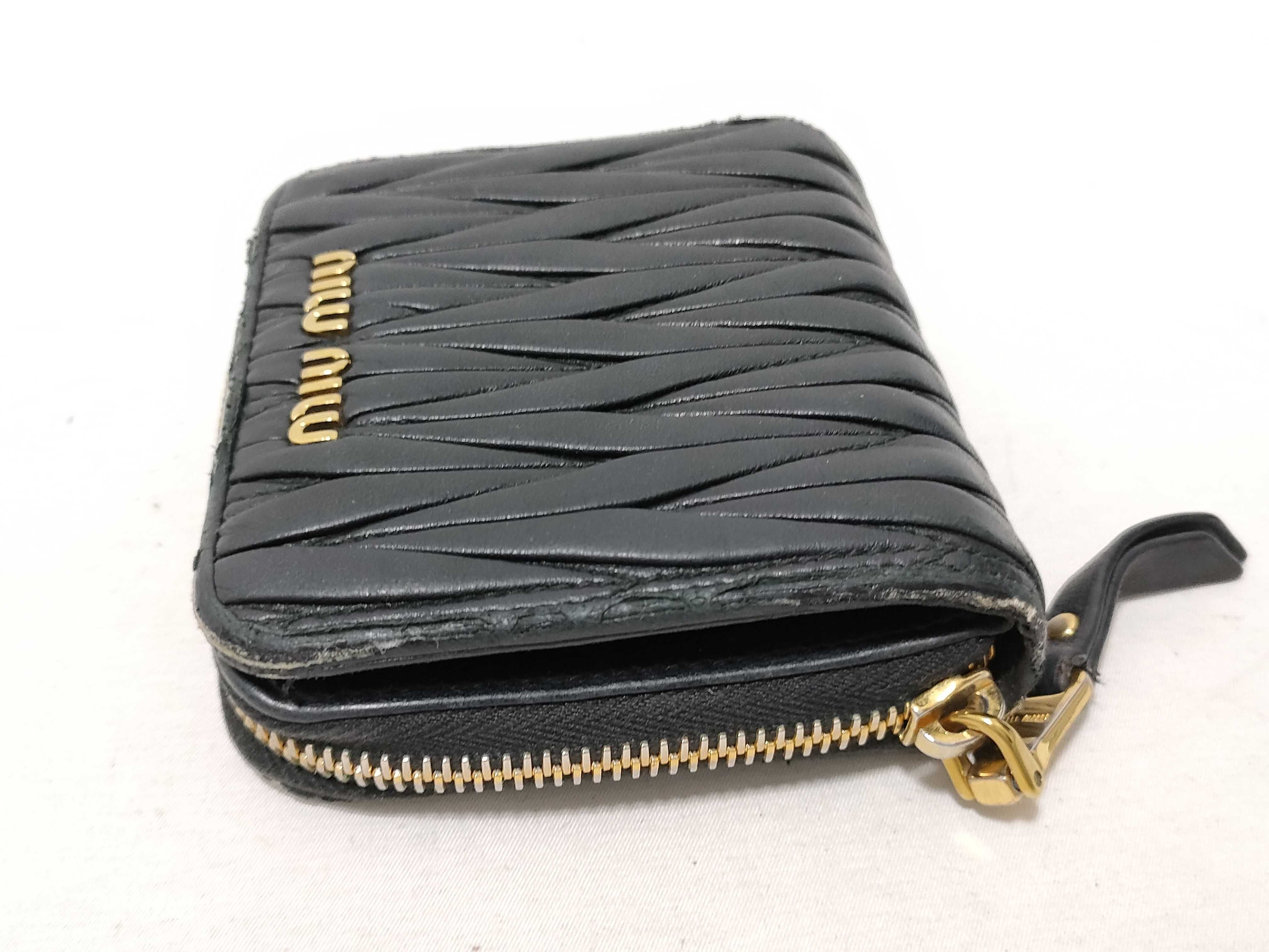 Matelassé Leather Round Zip Bi-fold Wallet — view 5