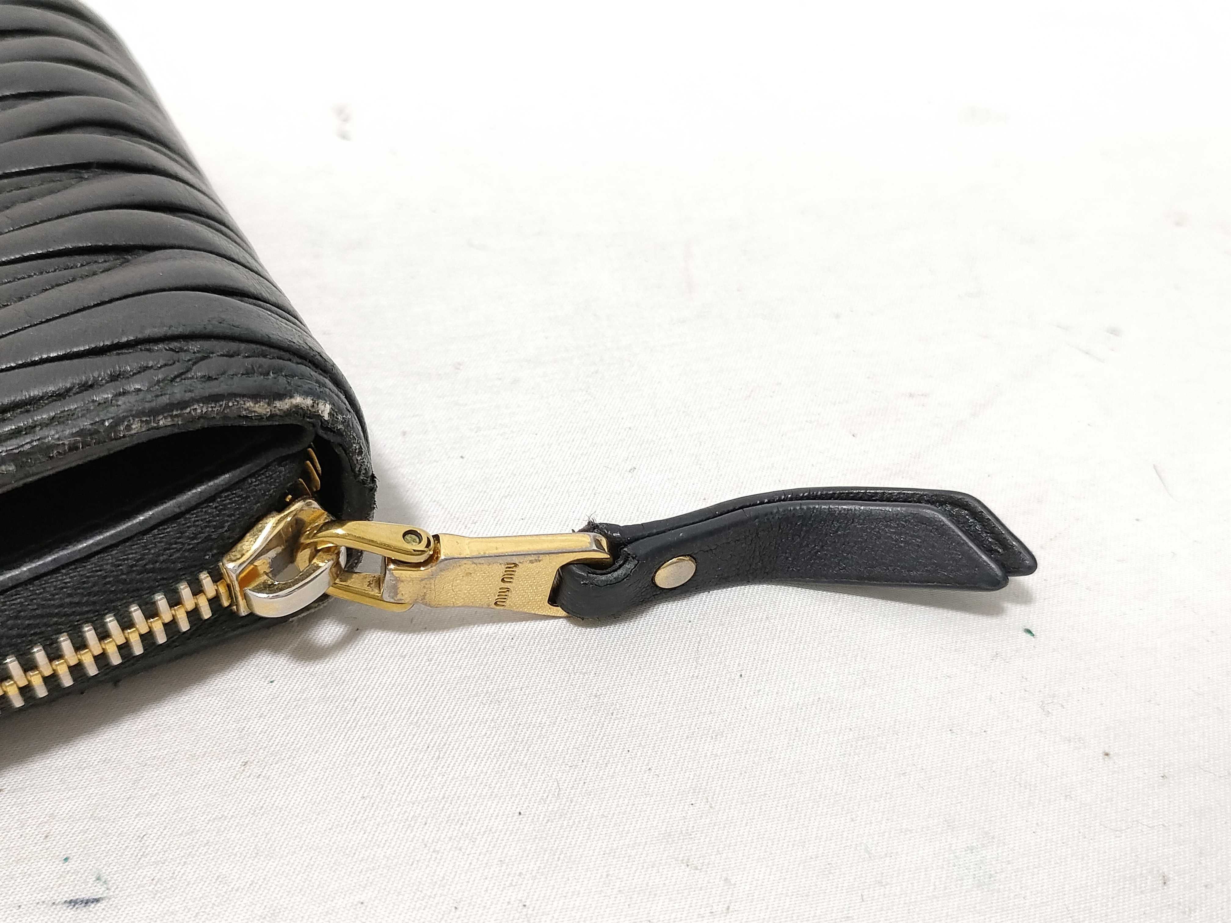 Matelassé Leather Round Zip Bi-fold Wallet — view 7