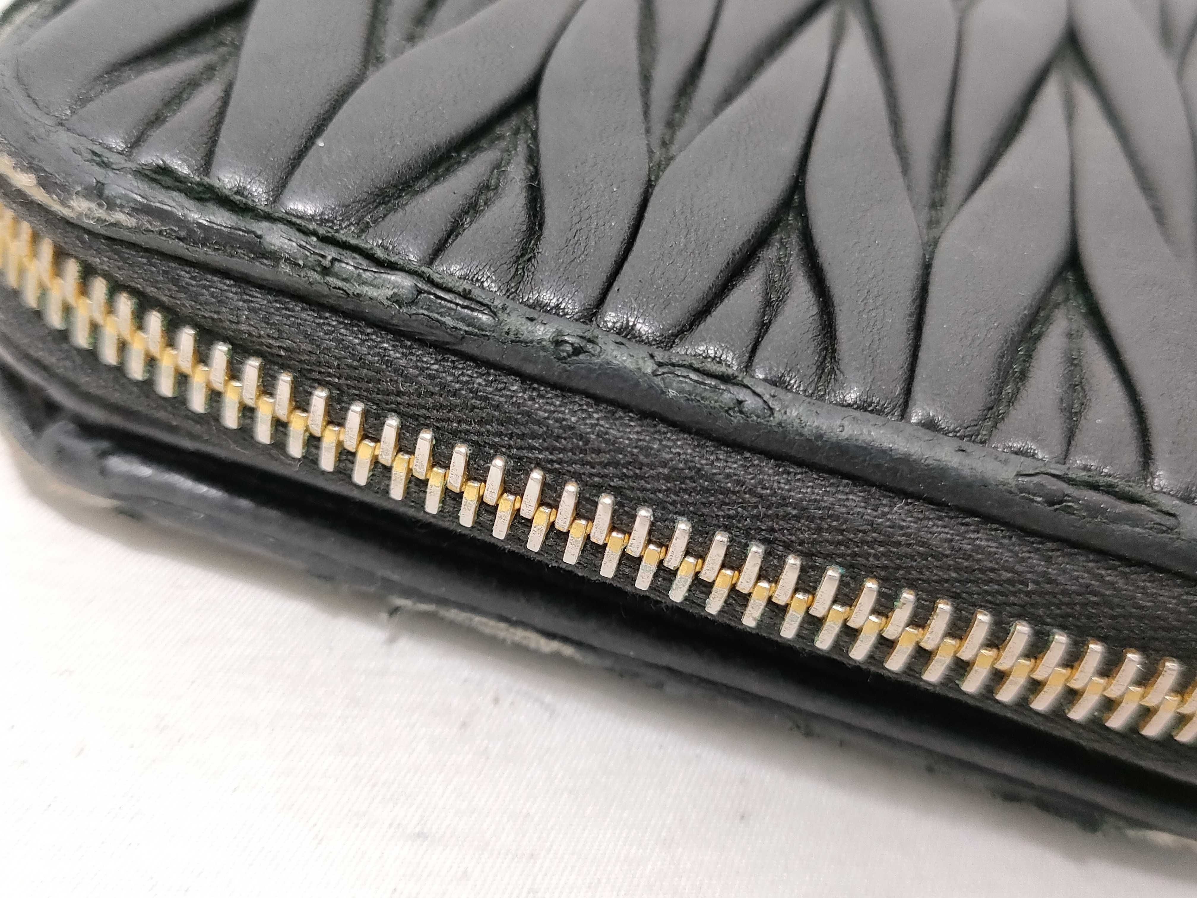 Matelassé Leather Round Zip Bi-fold Wallet — view 8